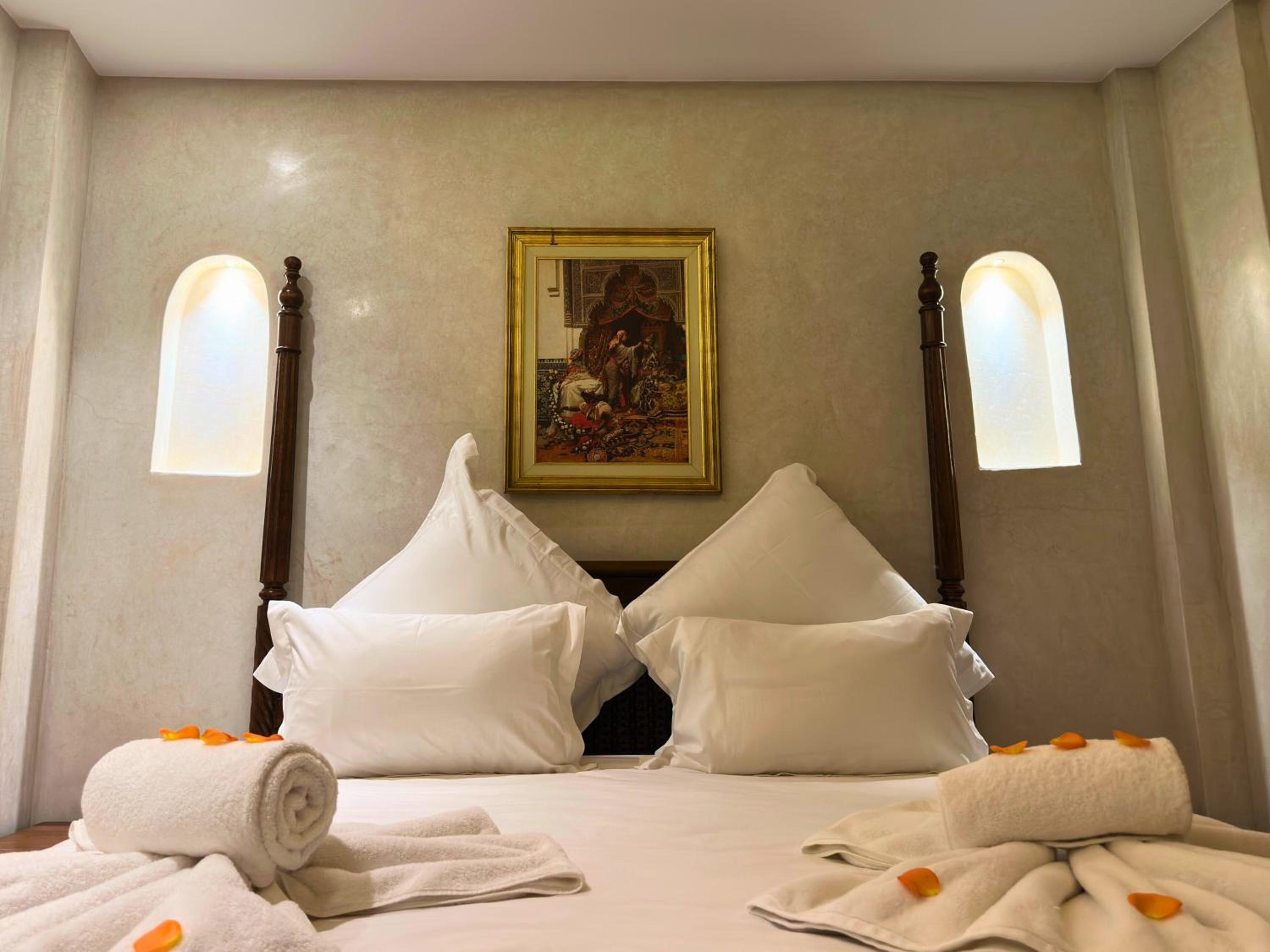 Deluxe Suite - Photo 17