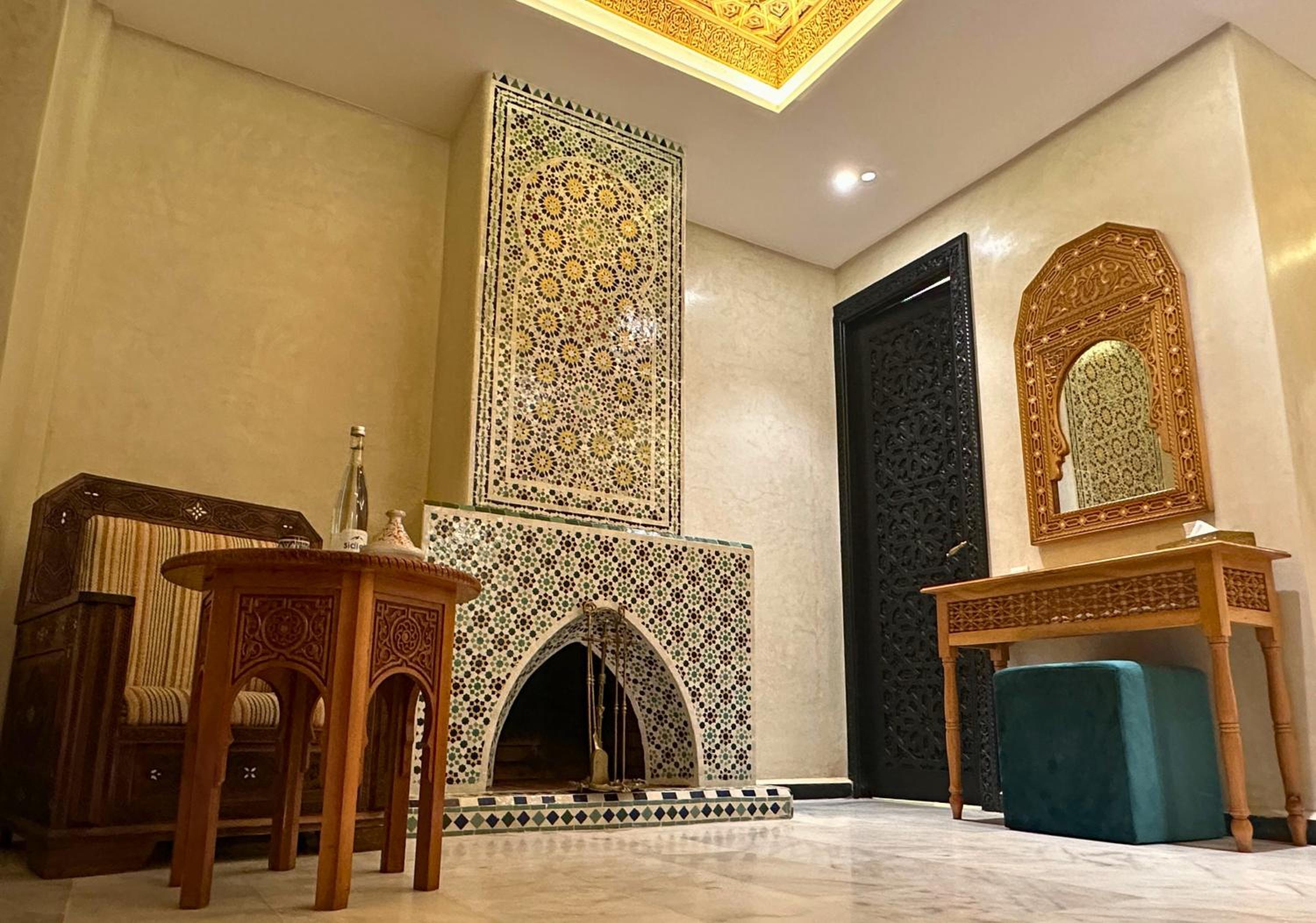 Deluxe Suite - Photo 15