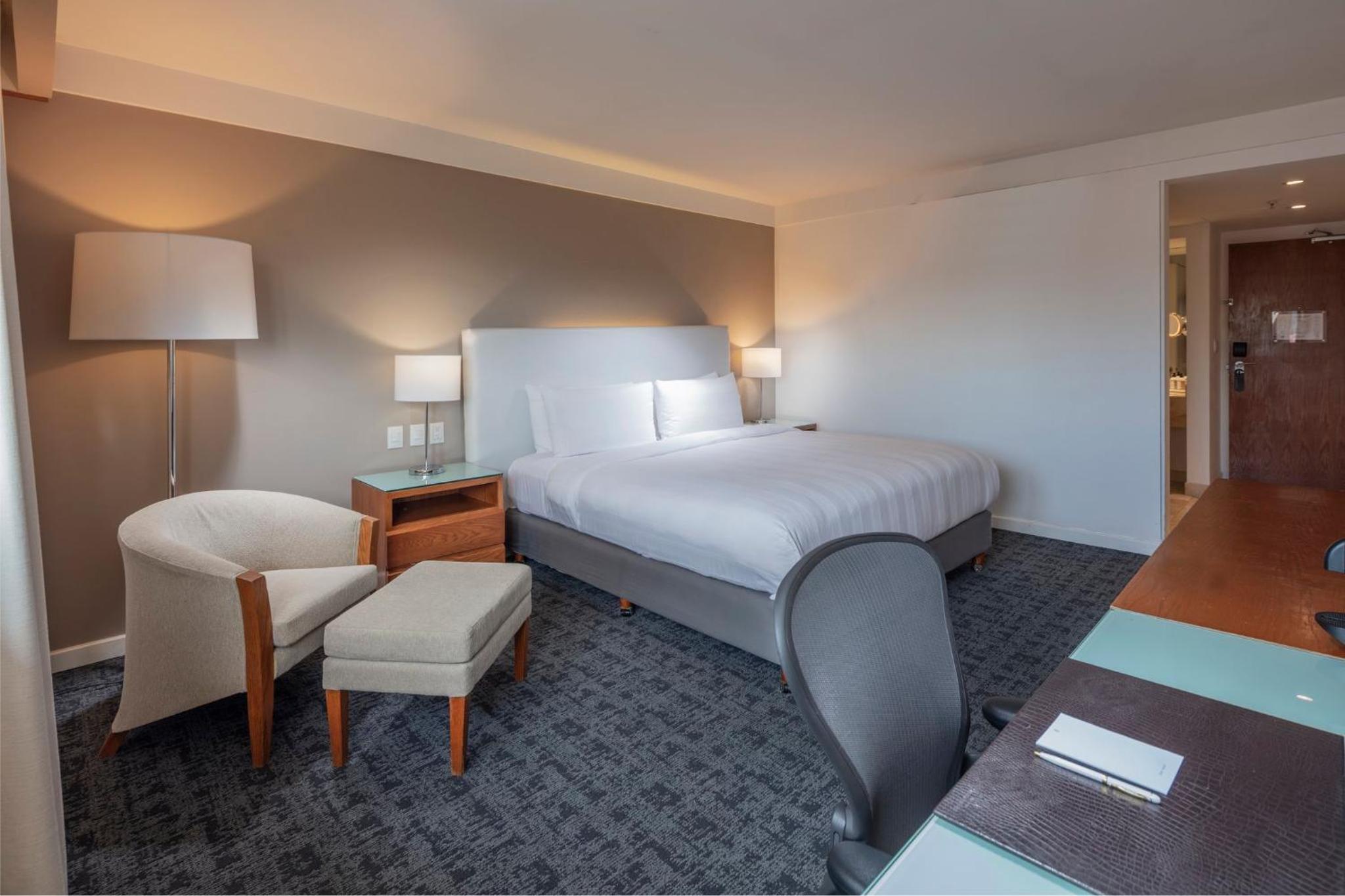 Classic King Room - Photo 3