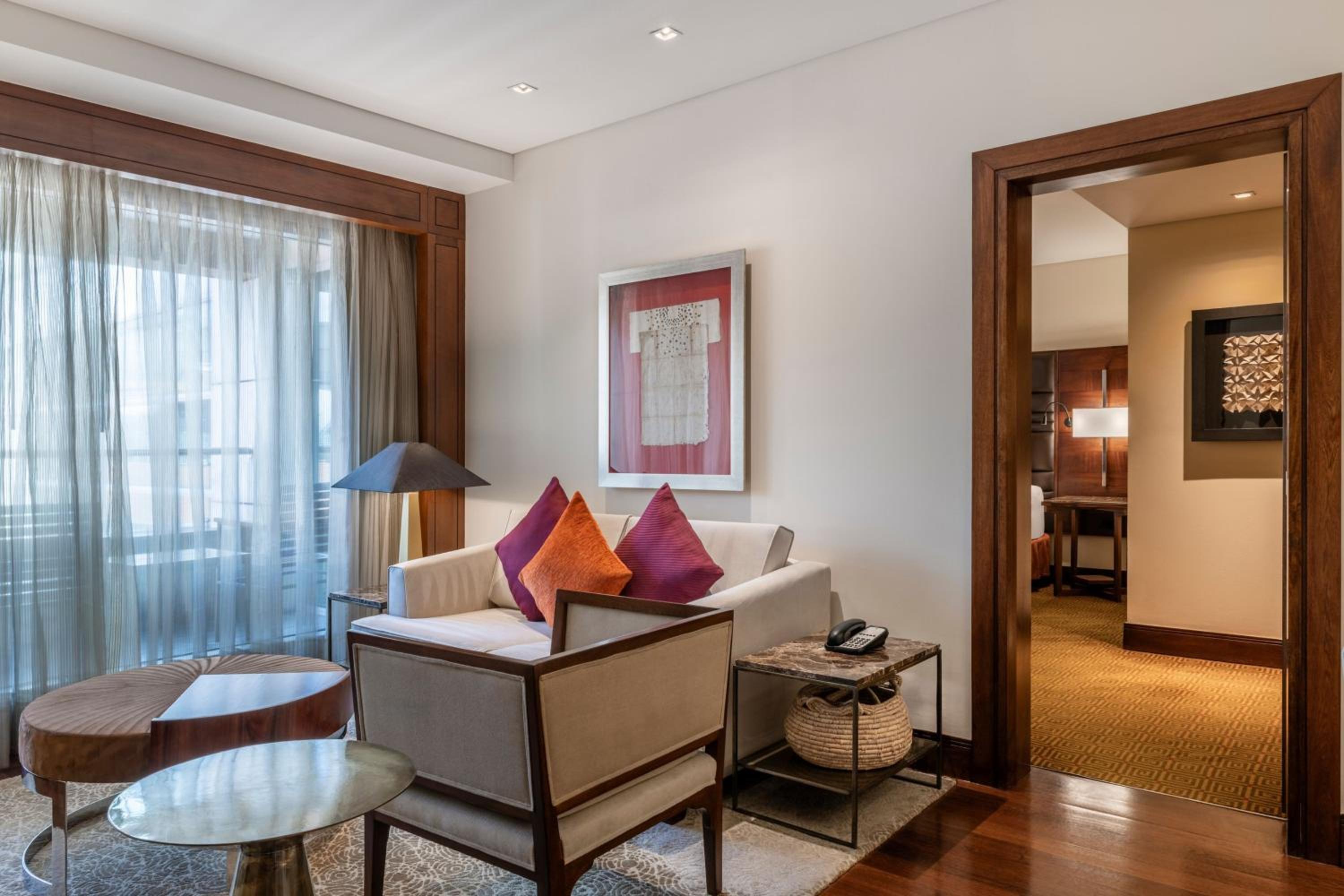 King Suite - Executive Lounge Access - Photo 2
