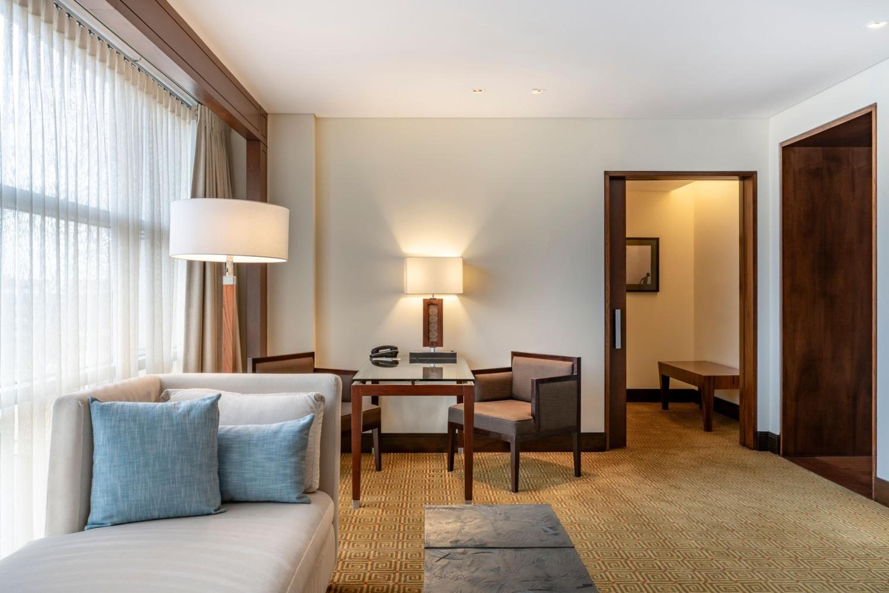Executive lounge access, 1 Bedroom Presidential Suite photo 3