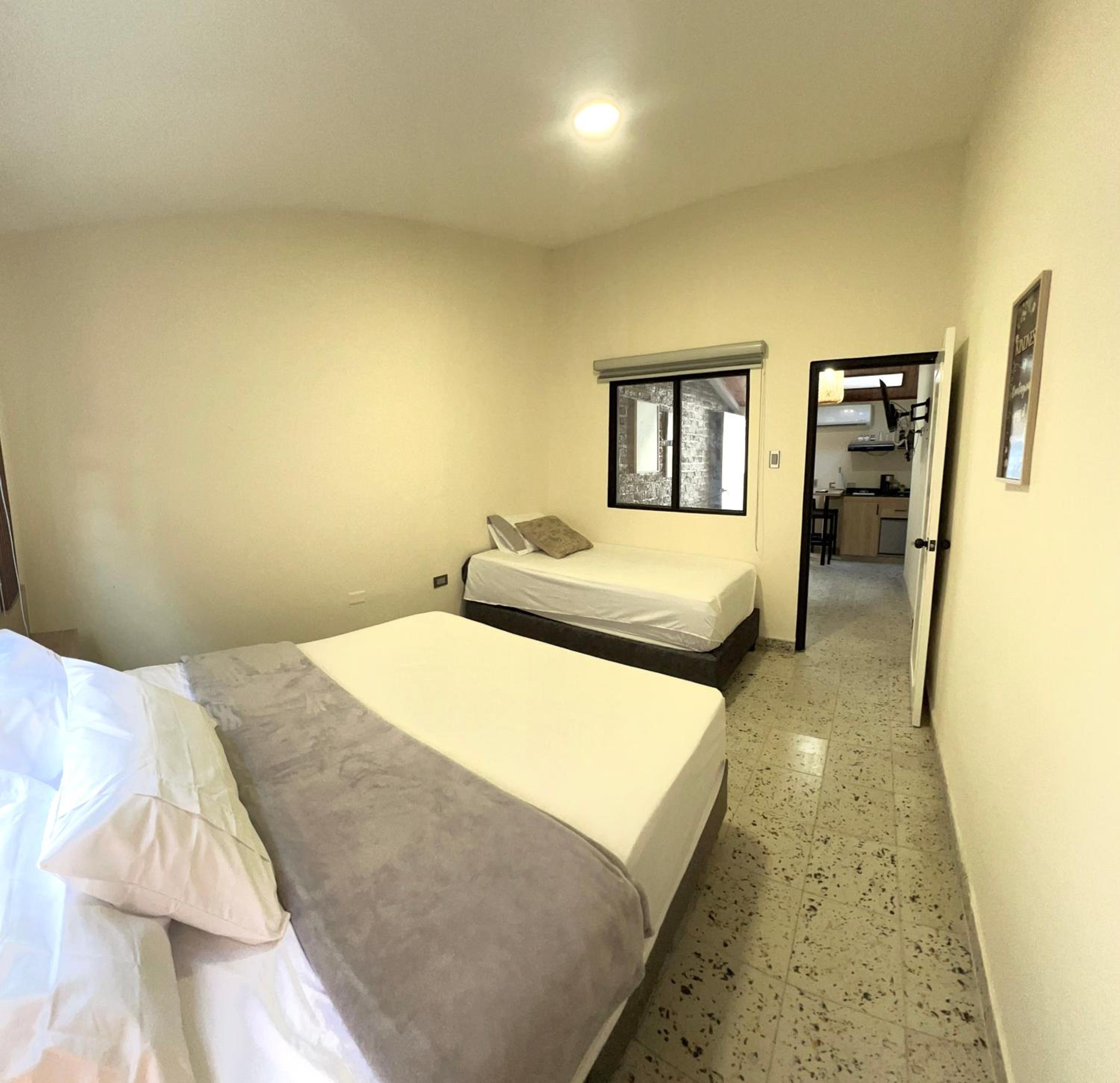 Deluxe Triple Room photo 3
