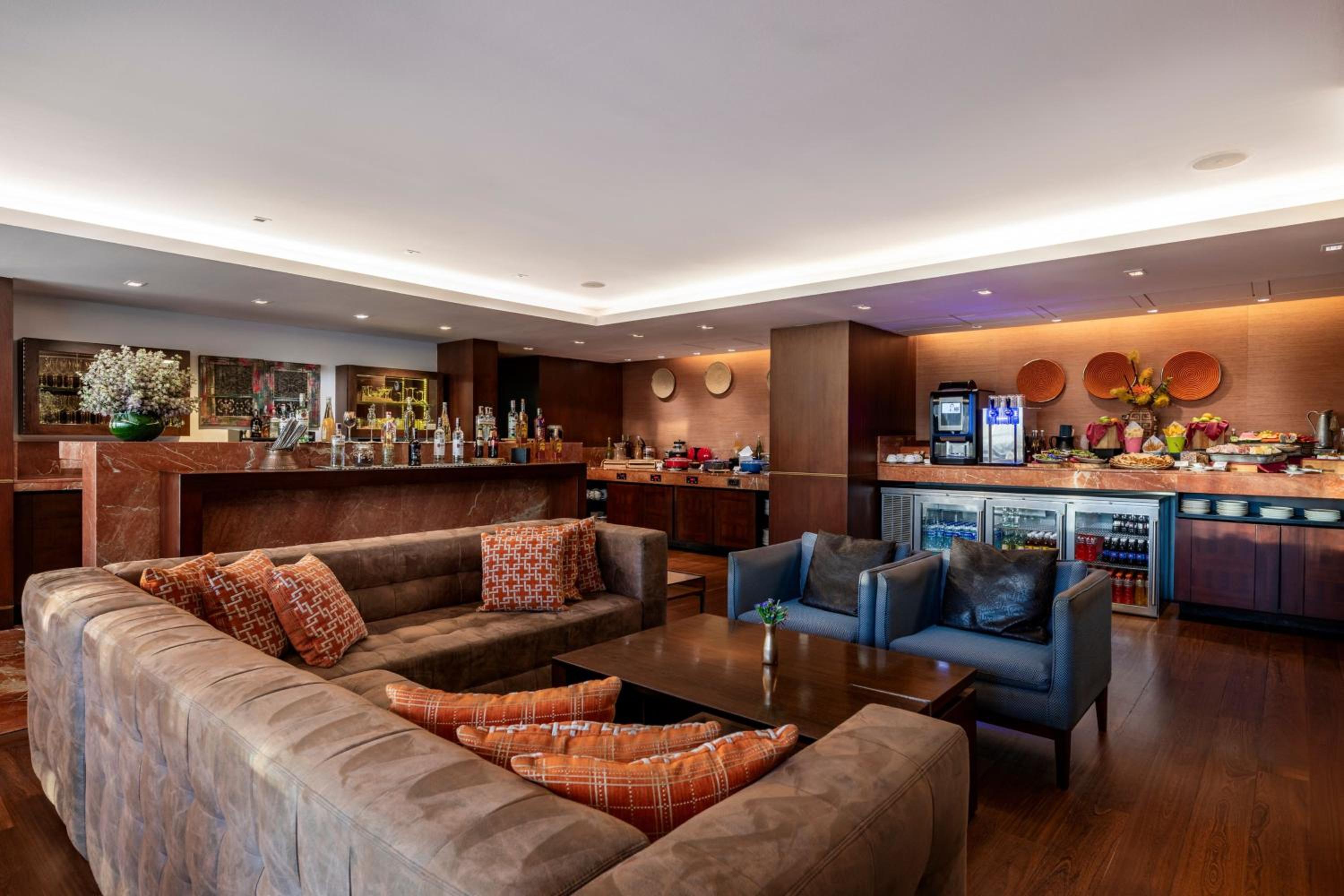 Executive Deluxe King Room - Lounge Access - Photo 5