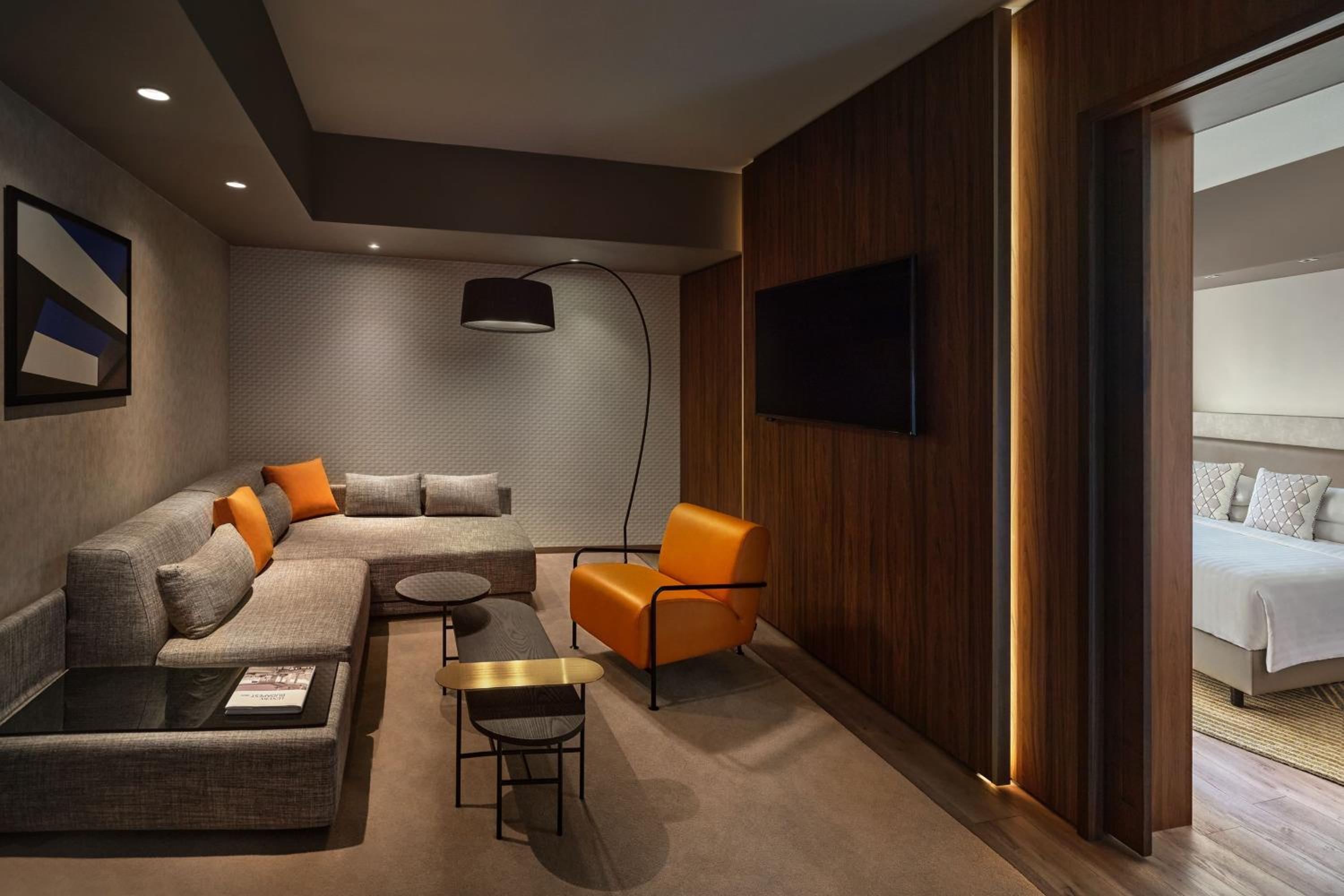 Junior Suite with M Club Lounge Access