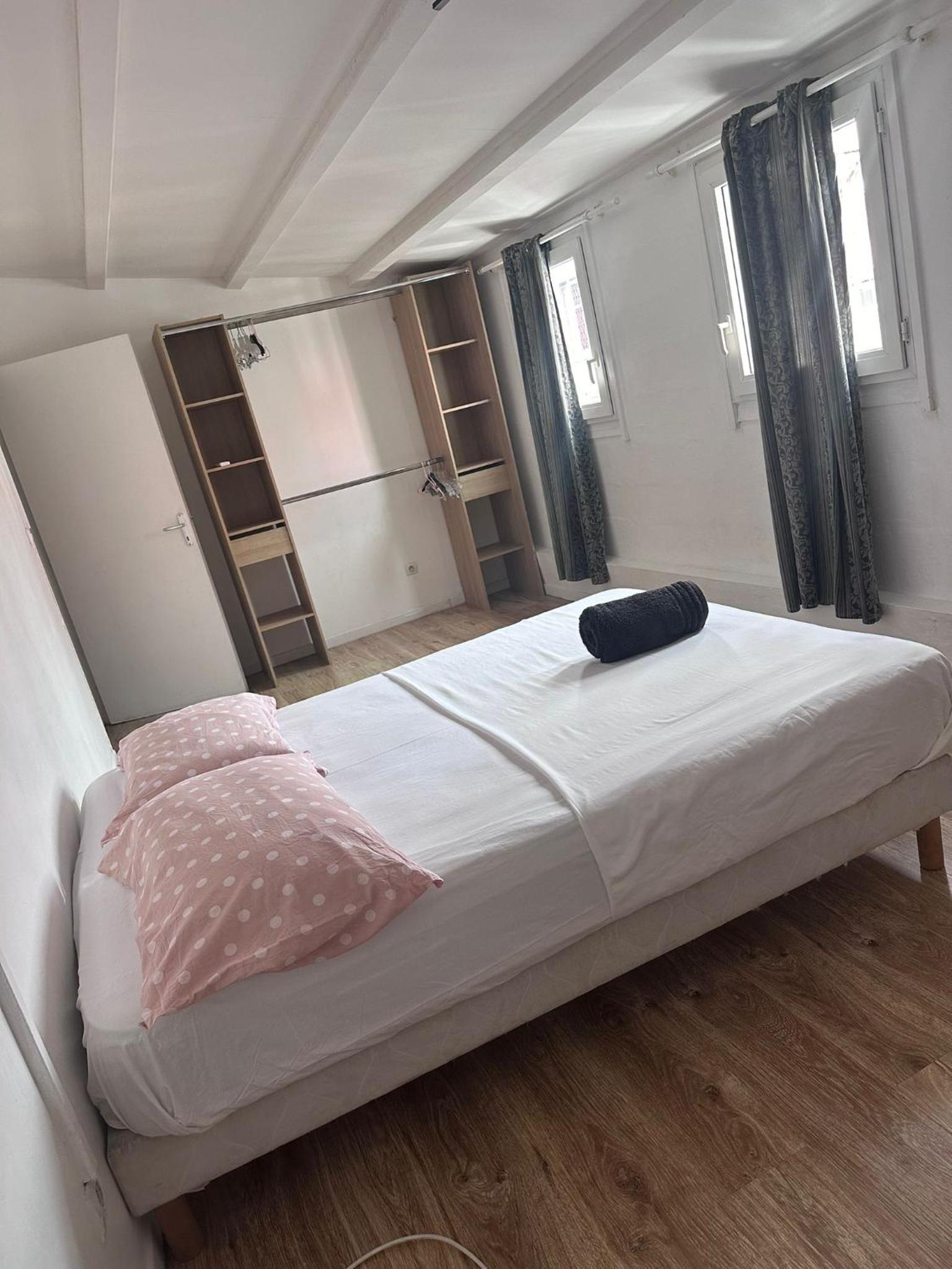 Three-Bedroom Apartment photo 1