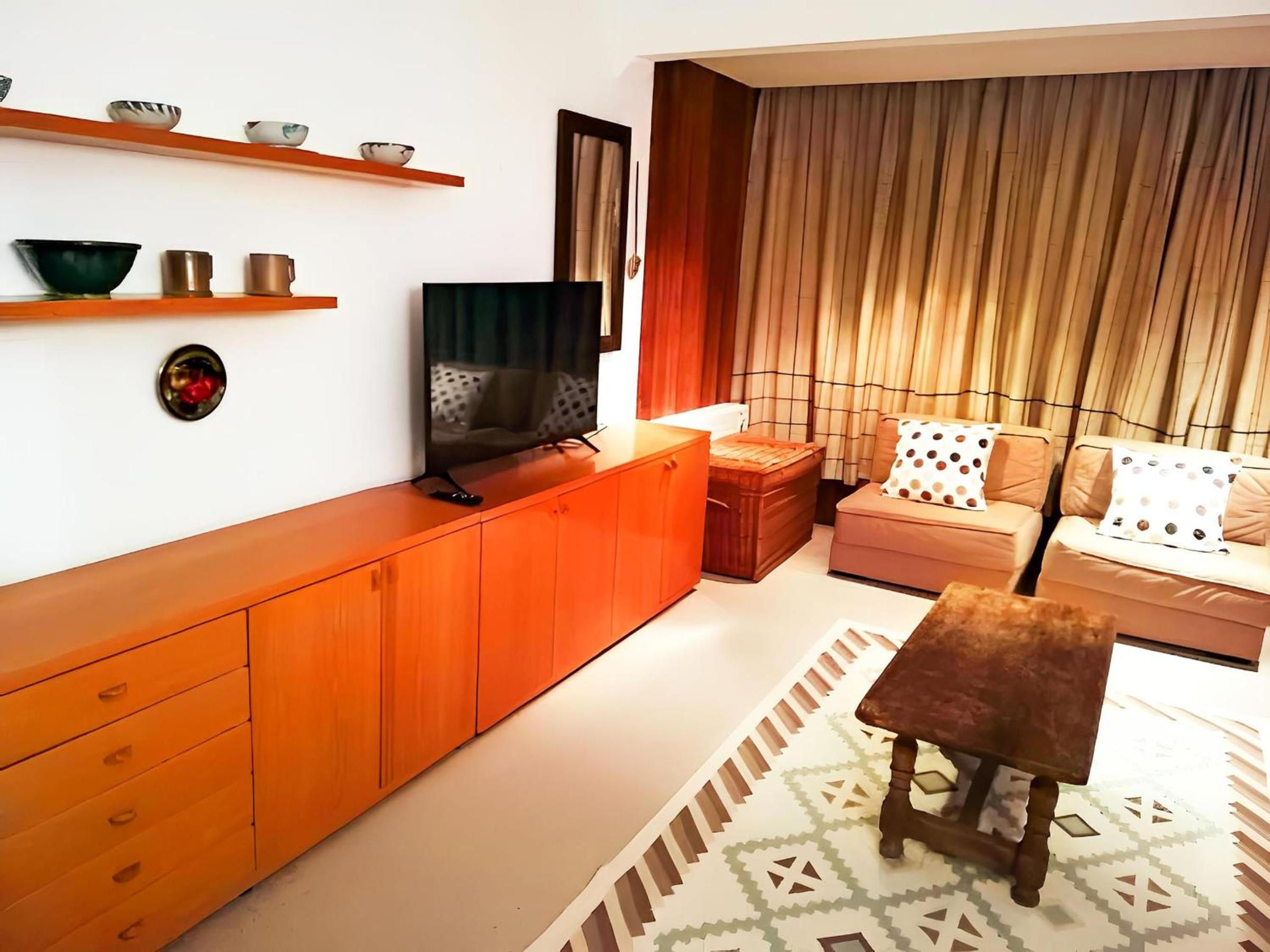 Apartment photo 2