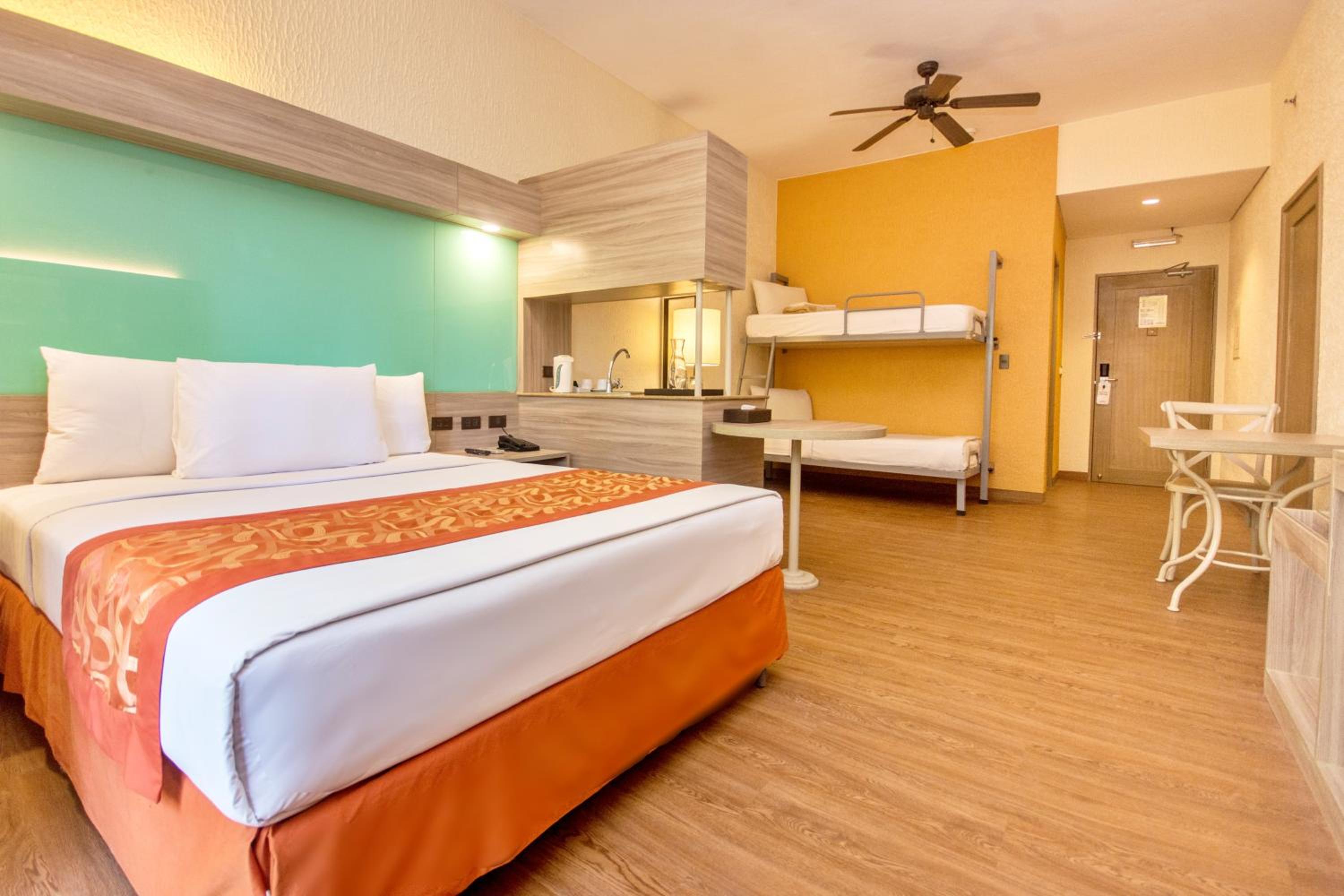 Suite with One Bunk Bed - Non-Smoking - Photo 4