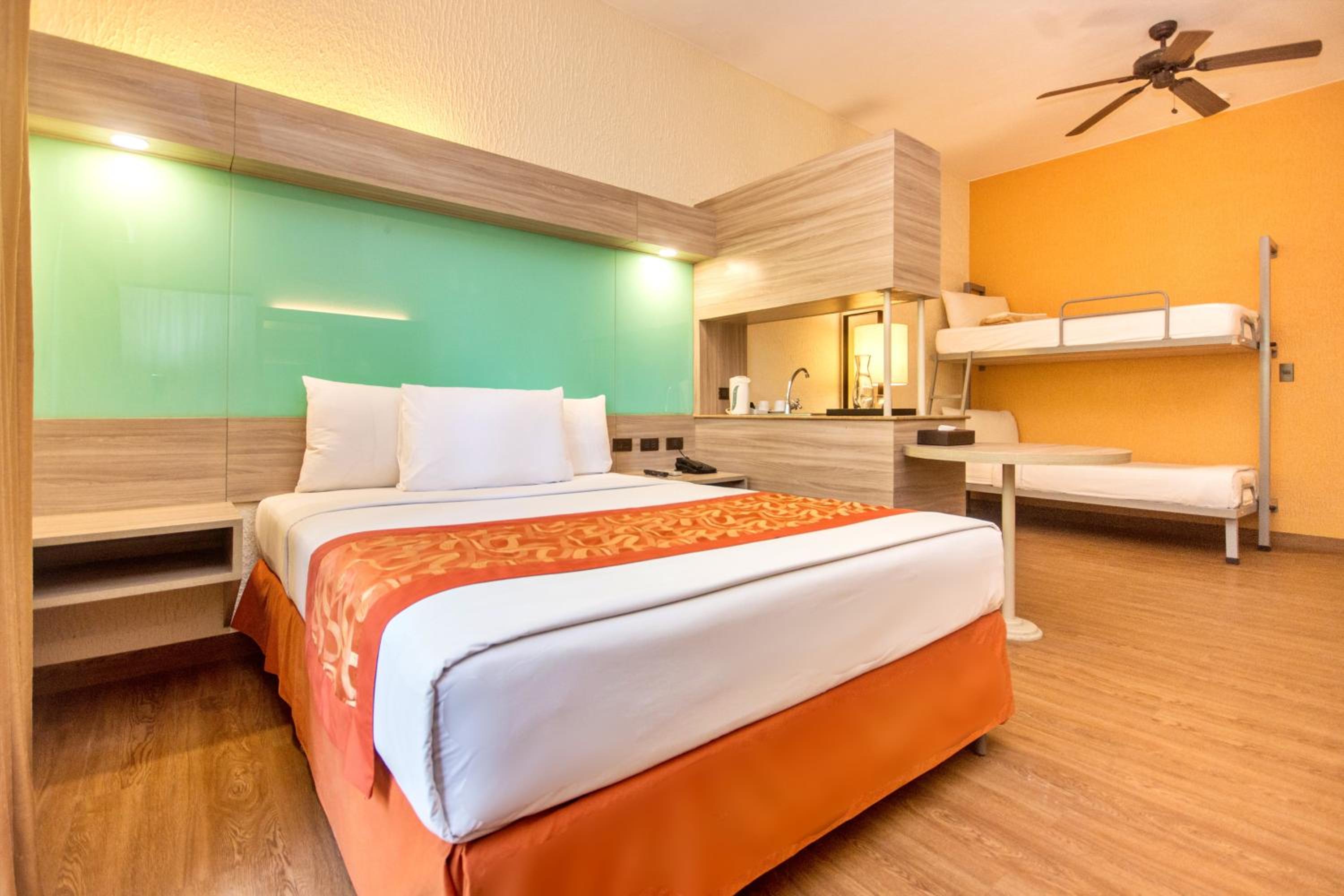 Suite with One Bunk Bed - Non-Smoking - Photo 5
