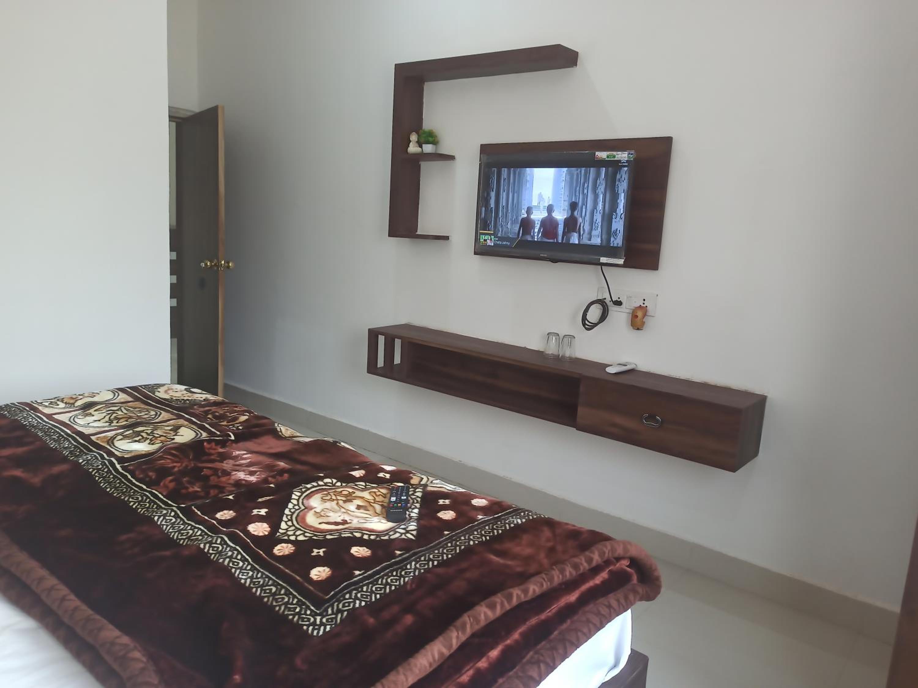 Budget Double Room photo 1