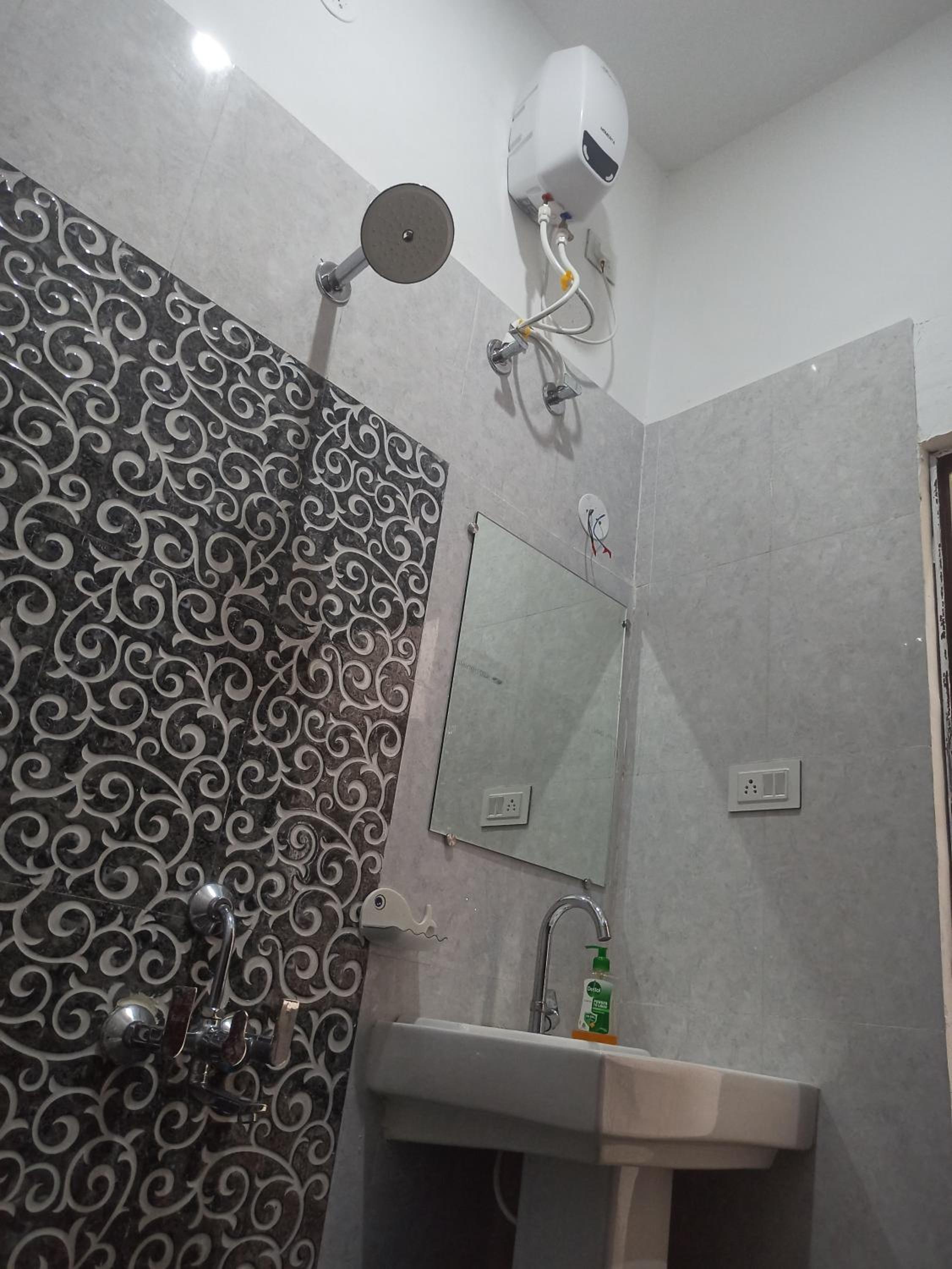 Budget Double Room photo 2