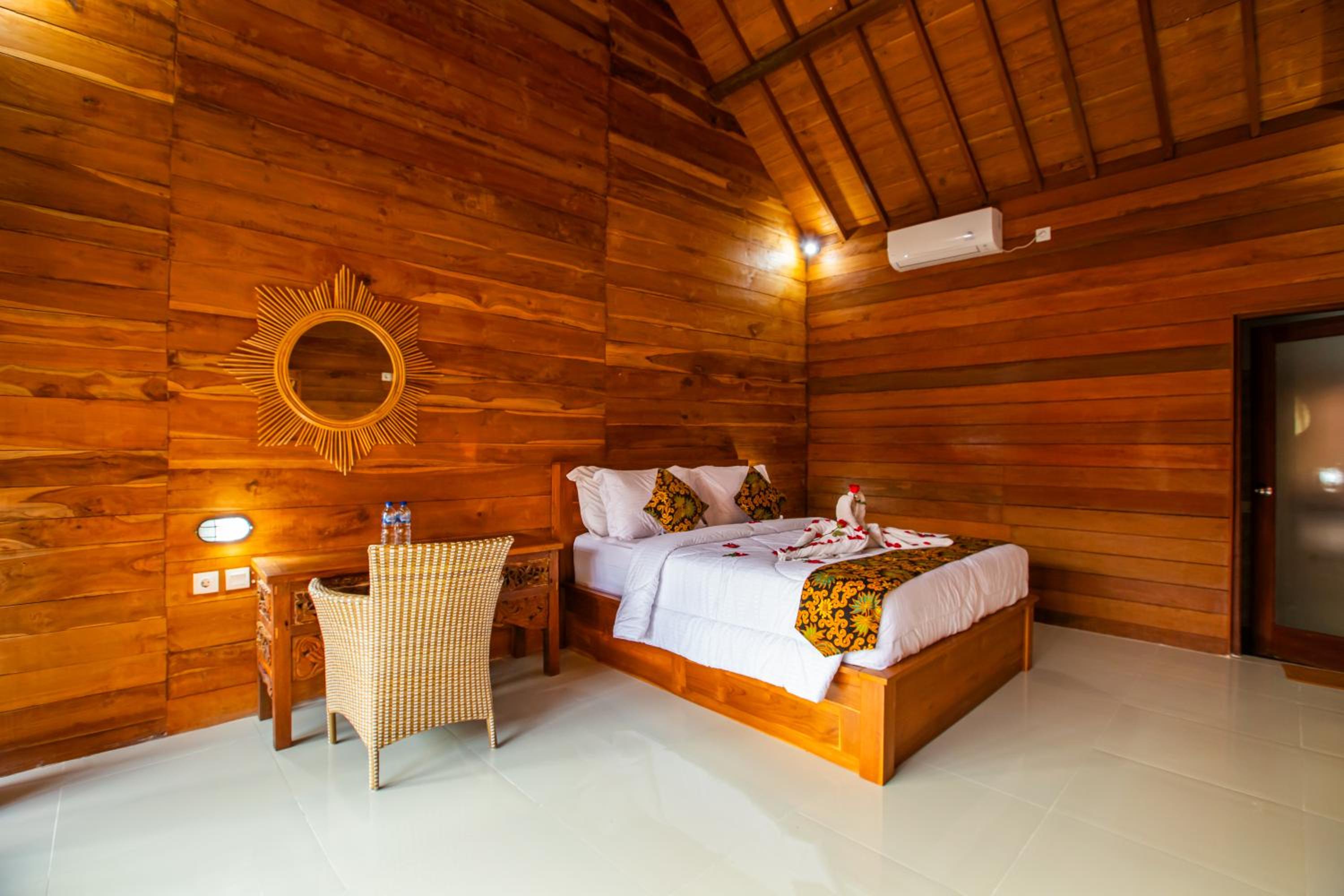 King Room with Pool View - Photo 22