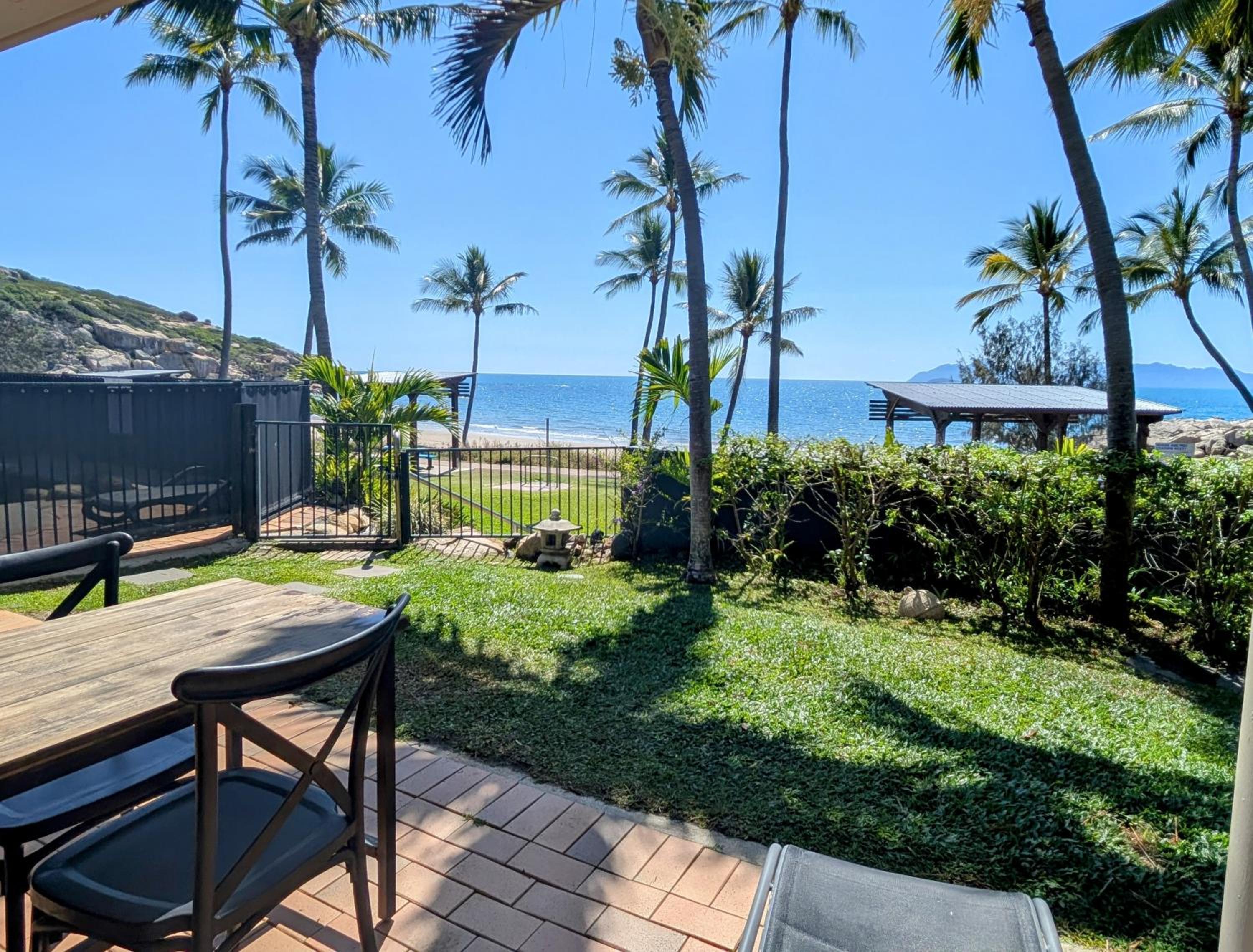 Two-Bedroom Apartment - Ocean Front with Private Backyard - Pet Friendly photo 2