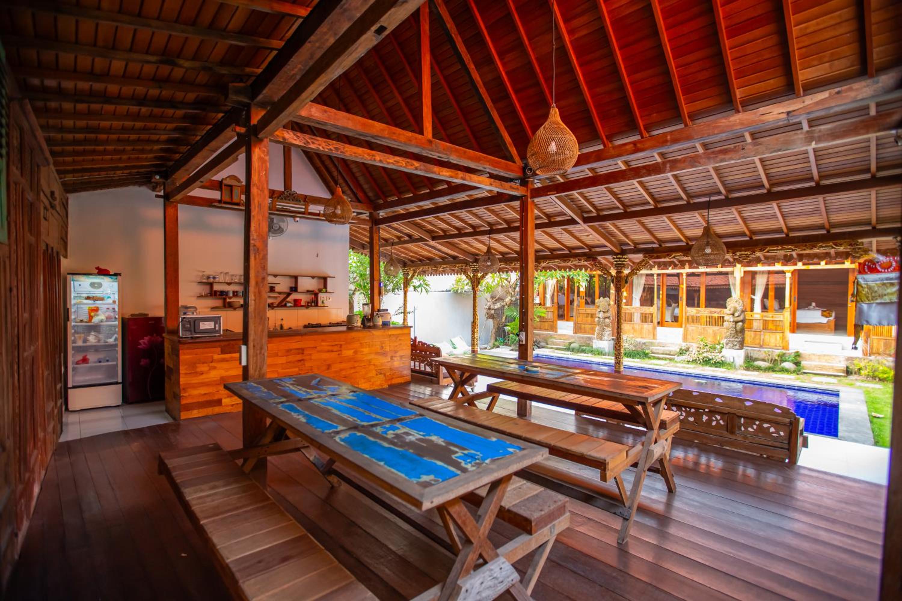 King Room with Pool View - Photo 27