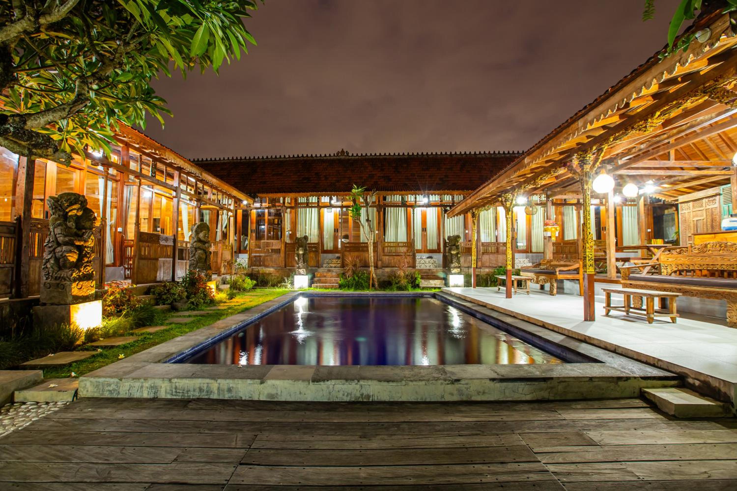 King Room with Pool View - Photo 12