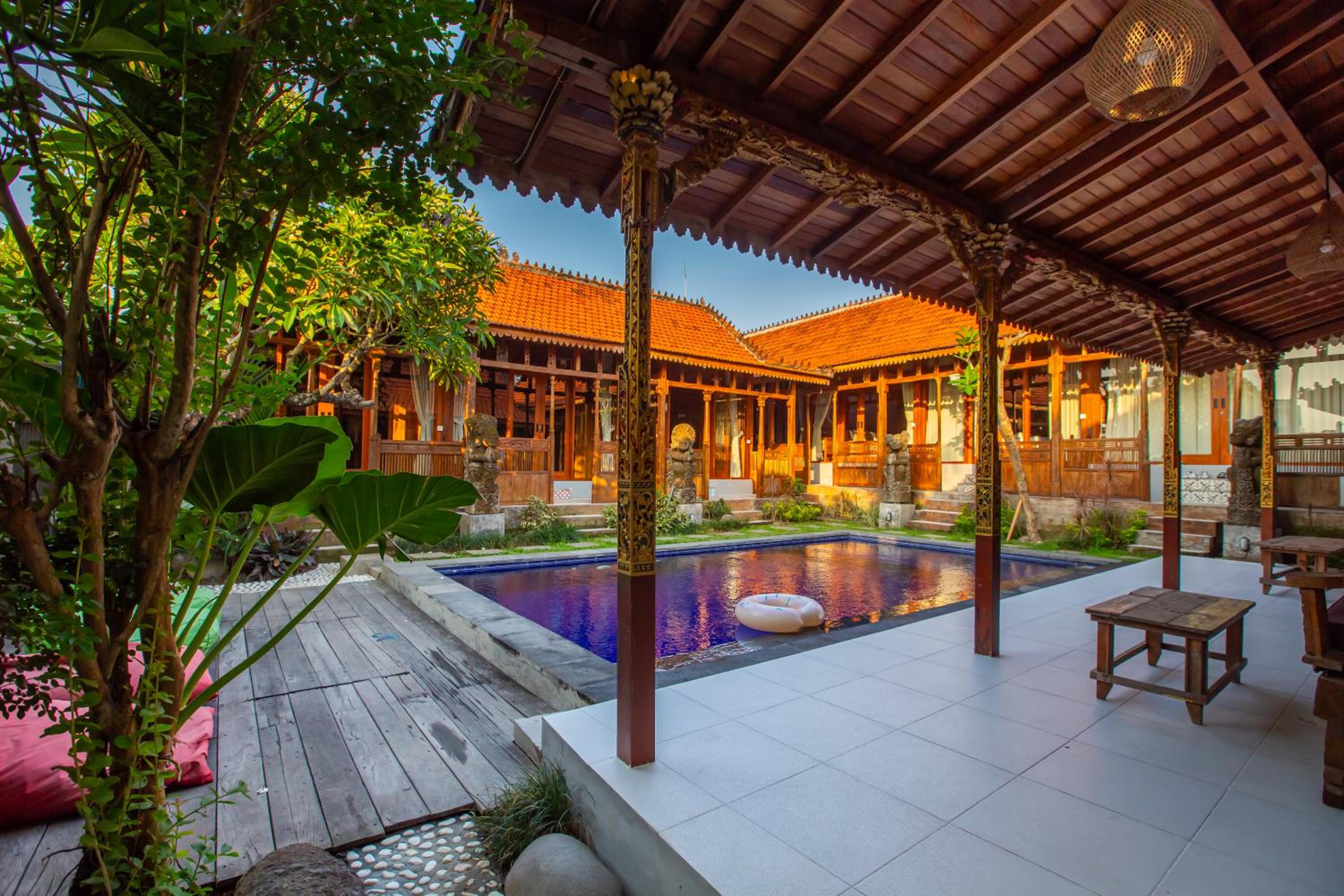 King Room with Pool View - Photo 25