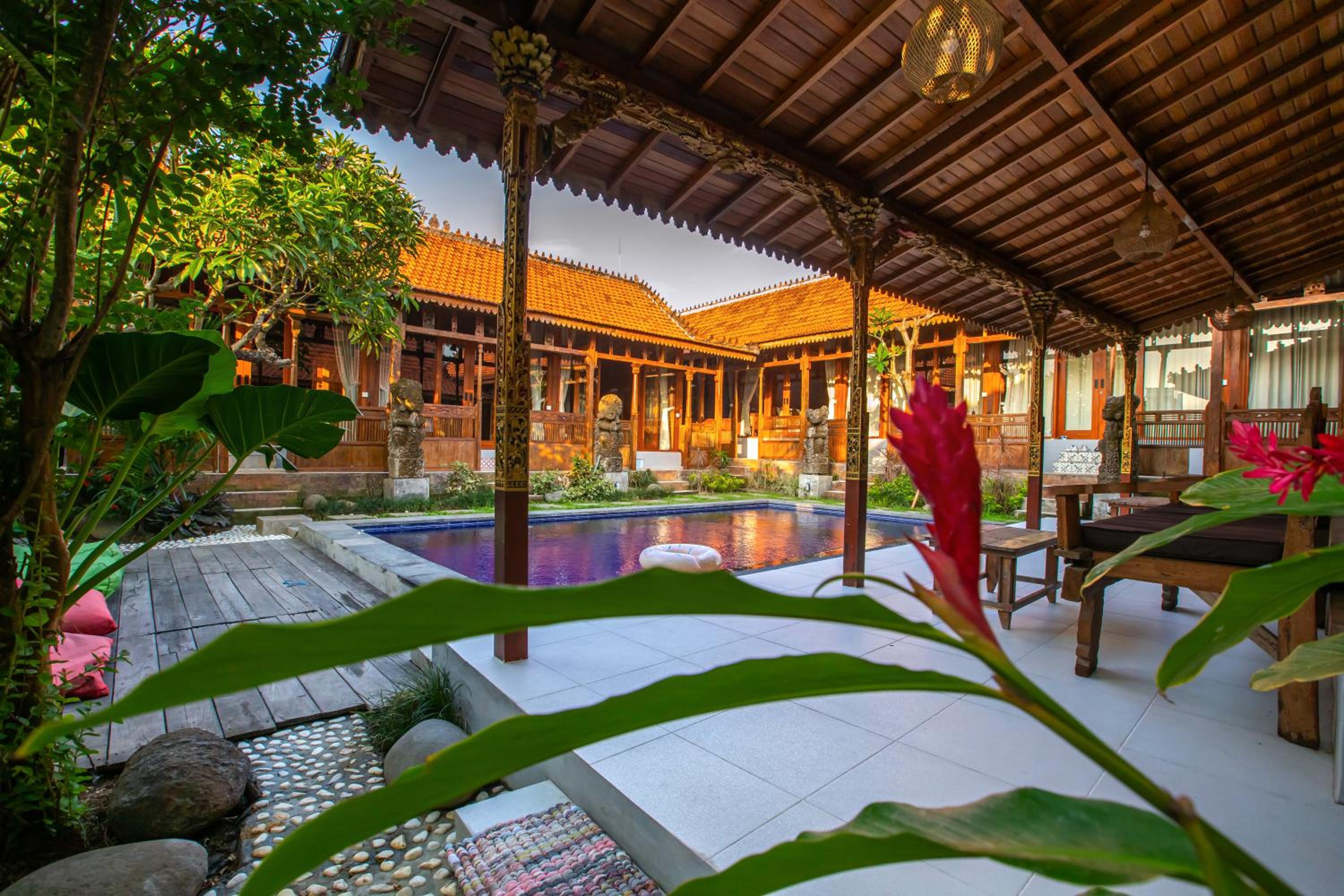 King Room with Pool View - Photo 6
