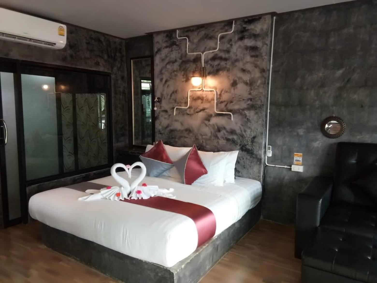 Suite with Mountain View