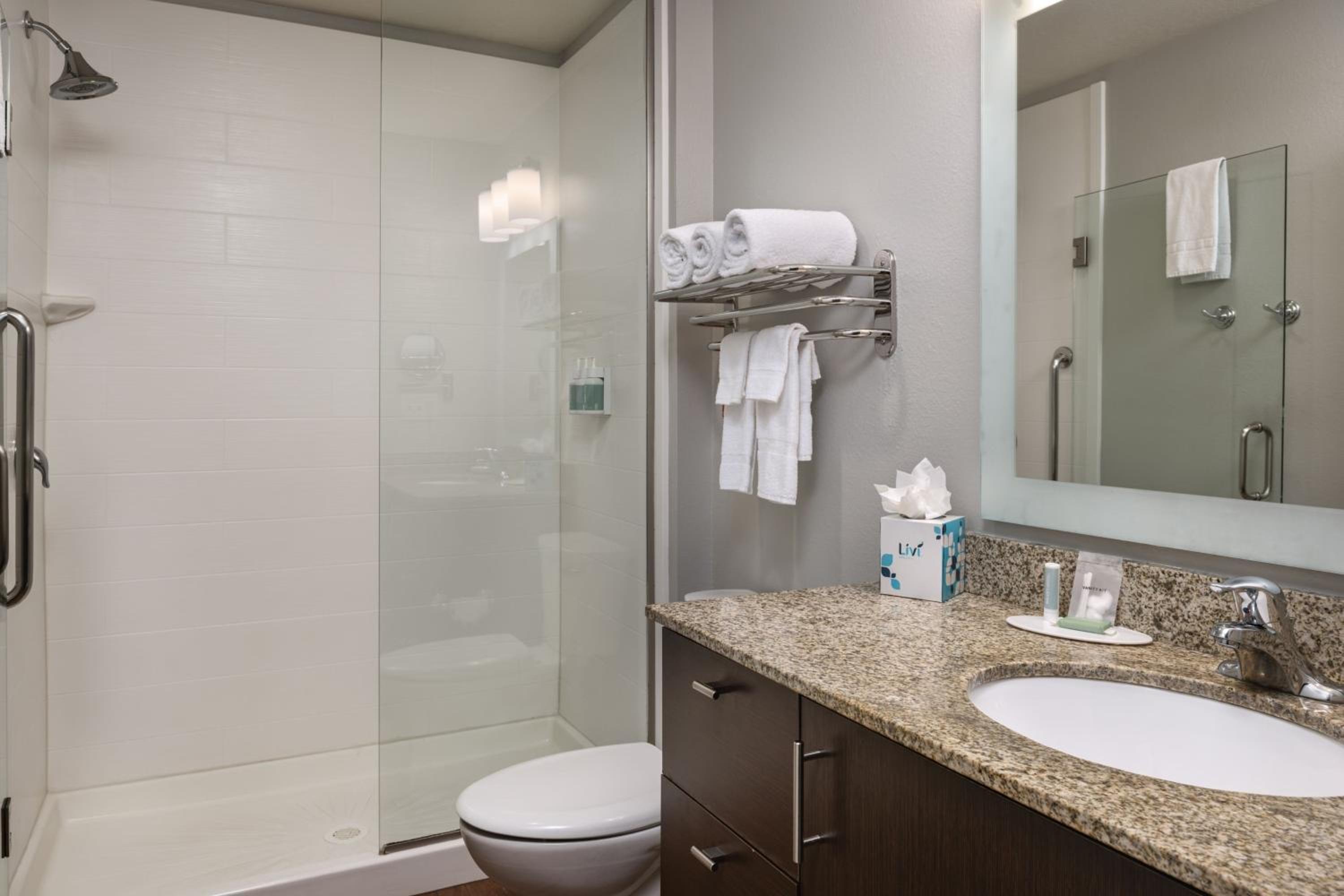 Two-Bedroom Suite photo 3