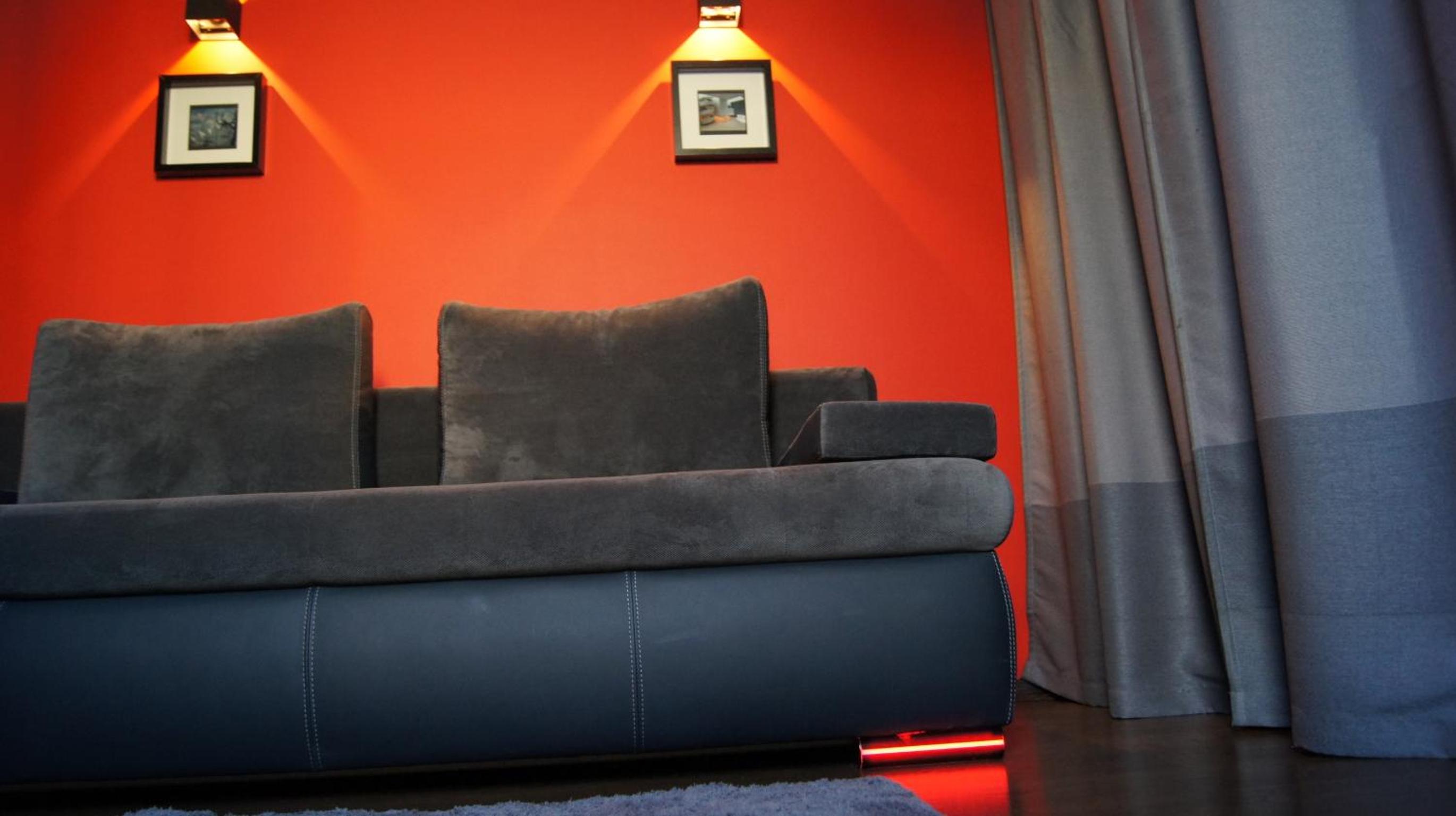 One-Bedroom Apartment - Photo 4