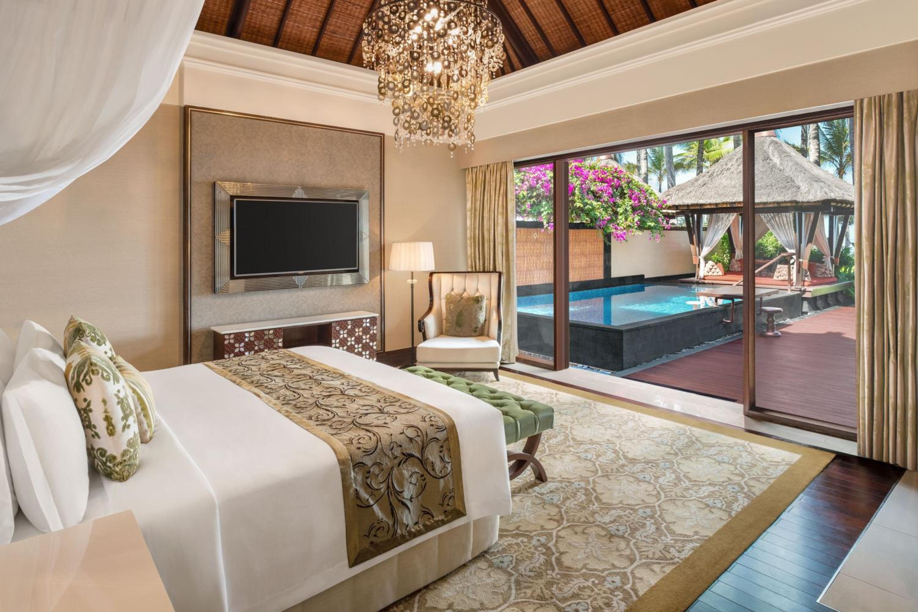 The Strand Villa, 1 Bedroom Villa, 1 King, Oceanfront, Private Pool with Complimentary Airport Transfer - Photo 10
