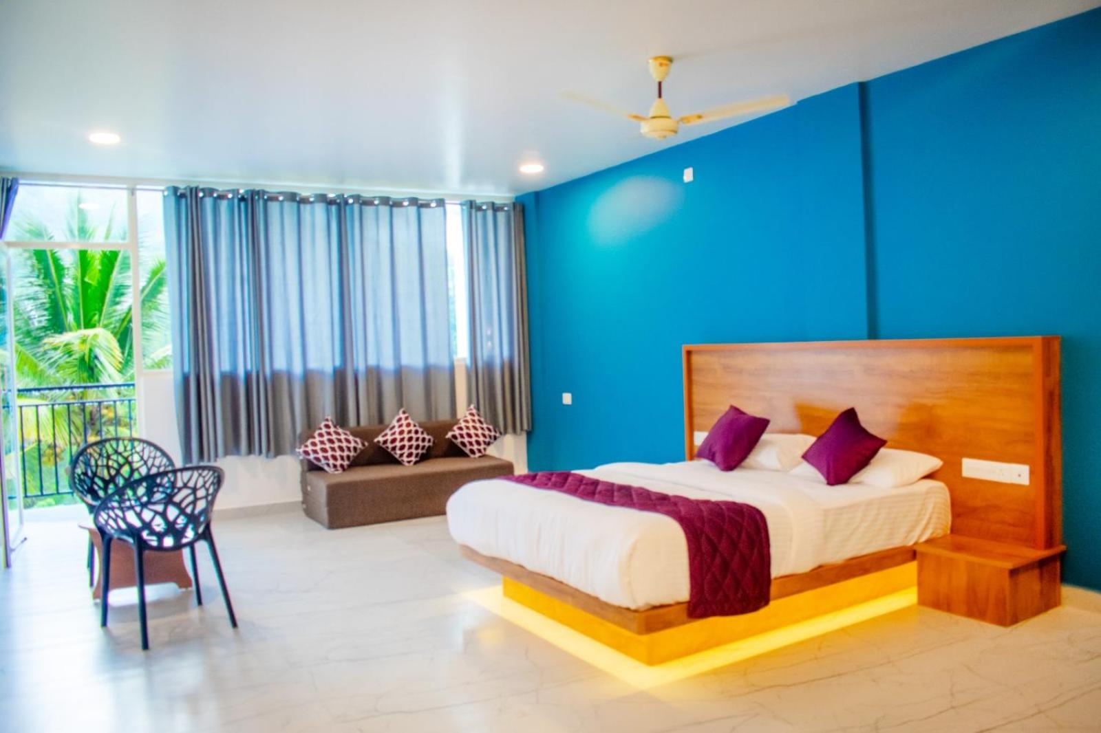 Deluxe Double Room With Balcony