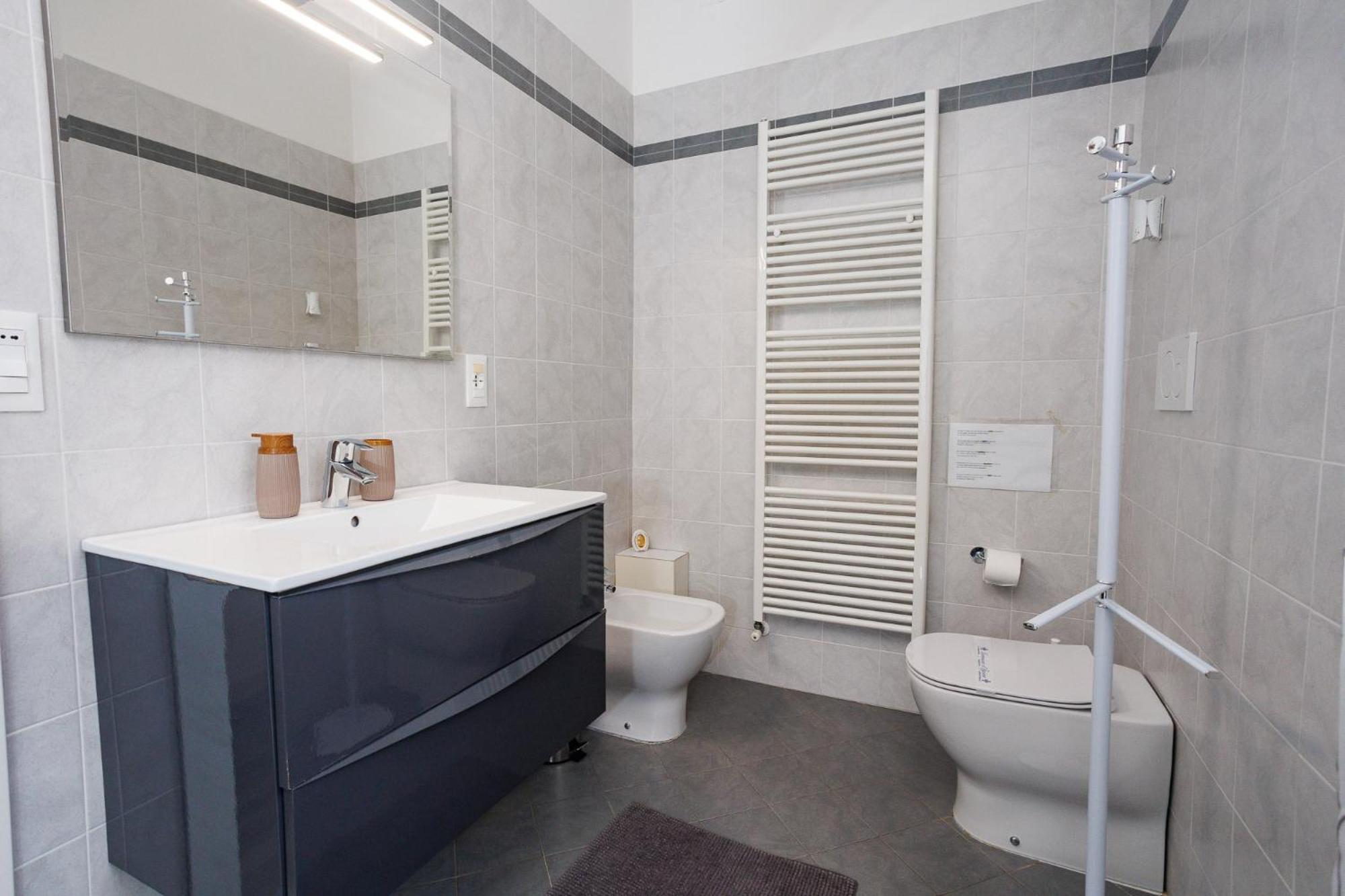 Two-Bedroom House - Photo 42