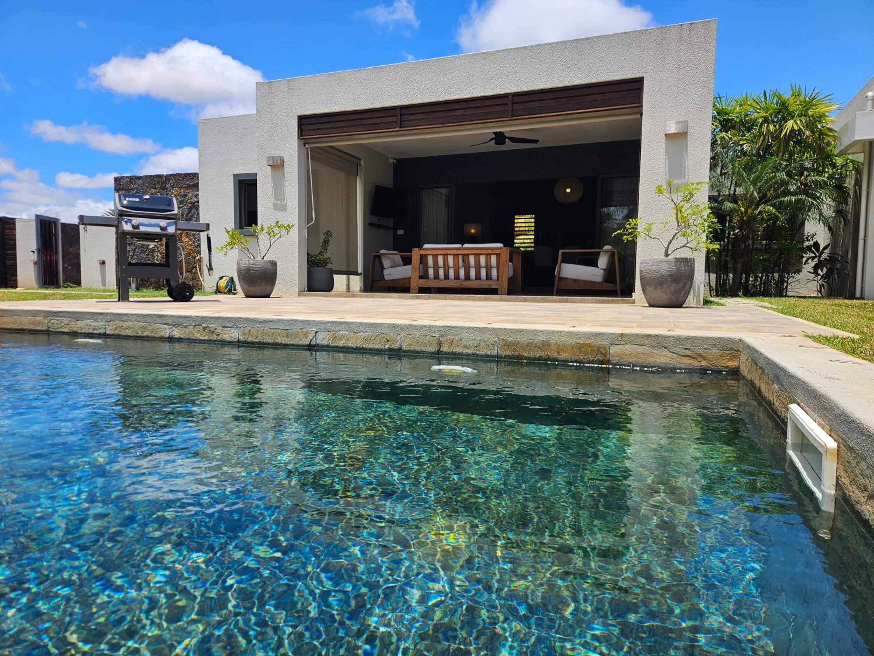 Three-Bedroom Villa photo 1