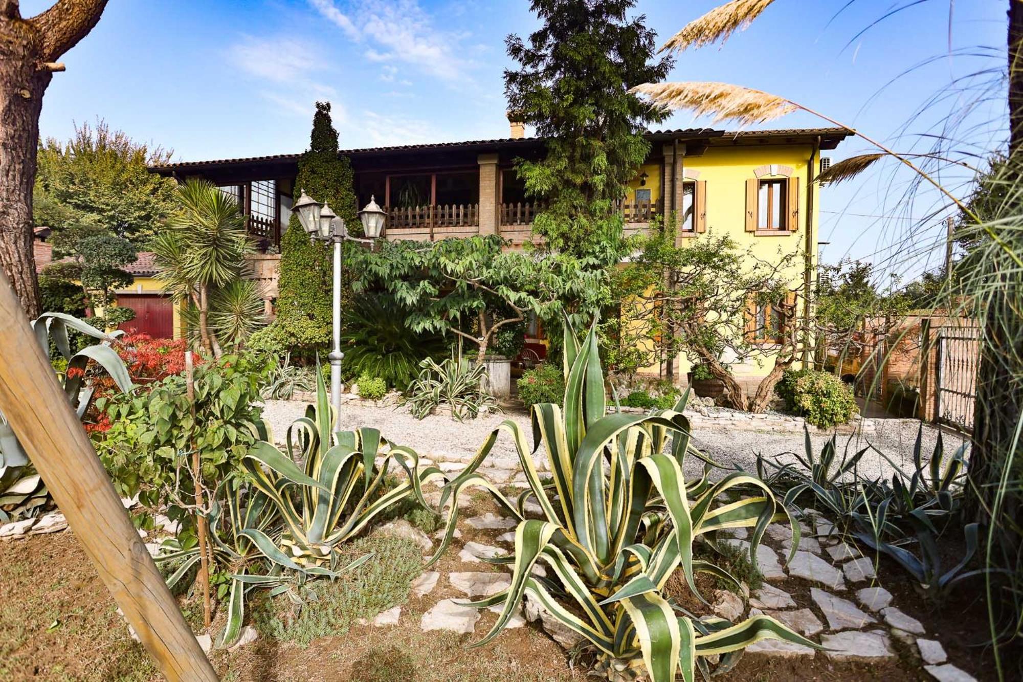 Two-Bedroom House - Photo 22