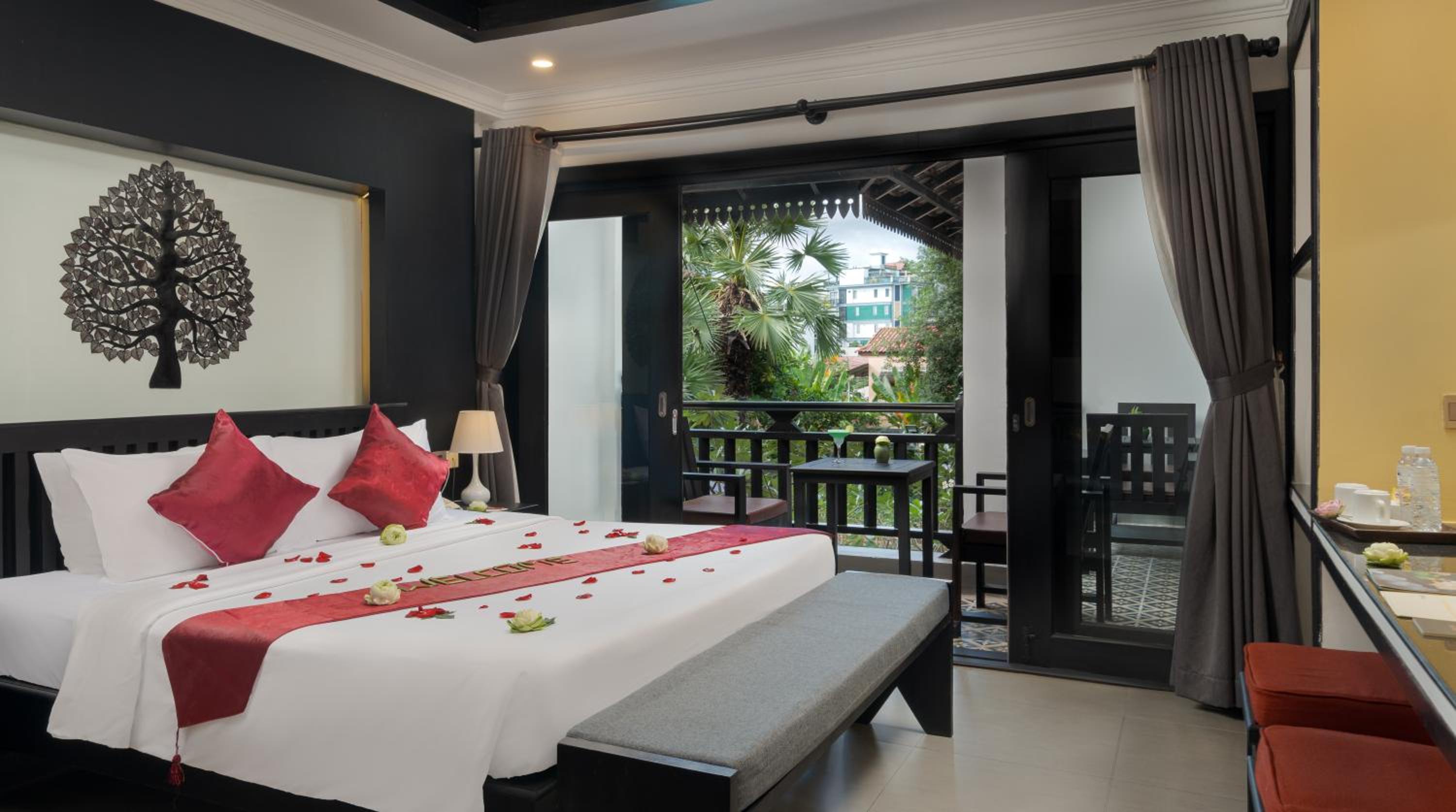 Mansion Suite photo 3