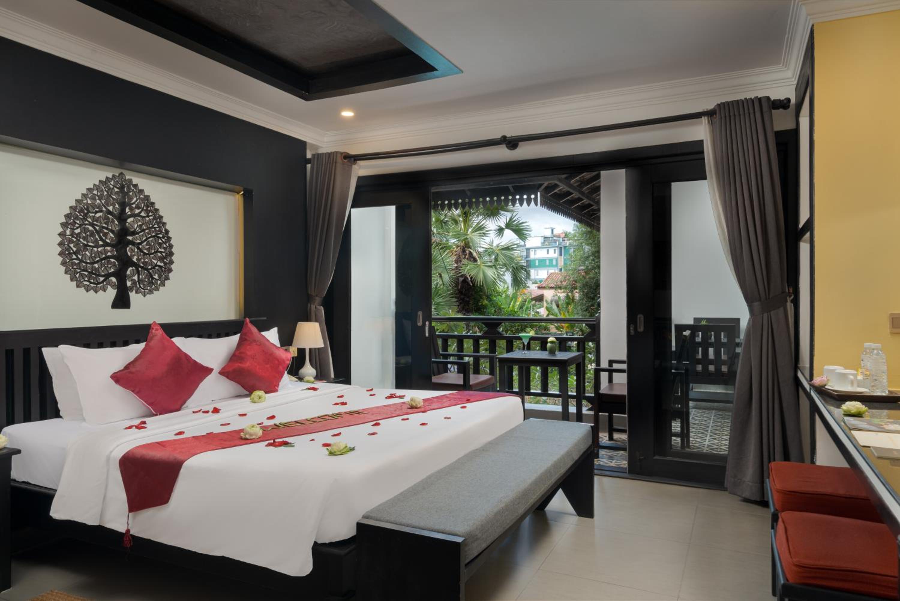 Mansion Suite photo 2