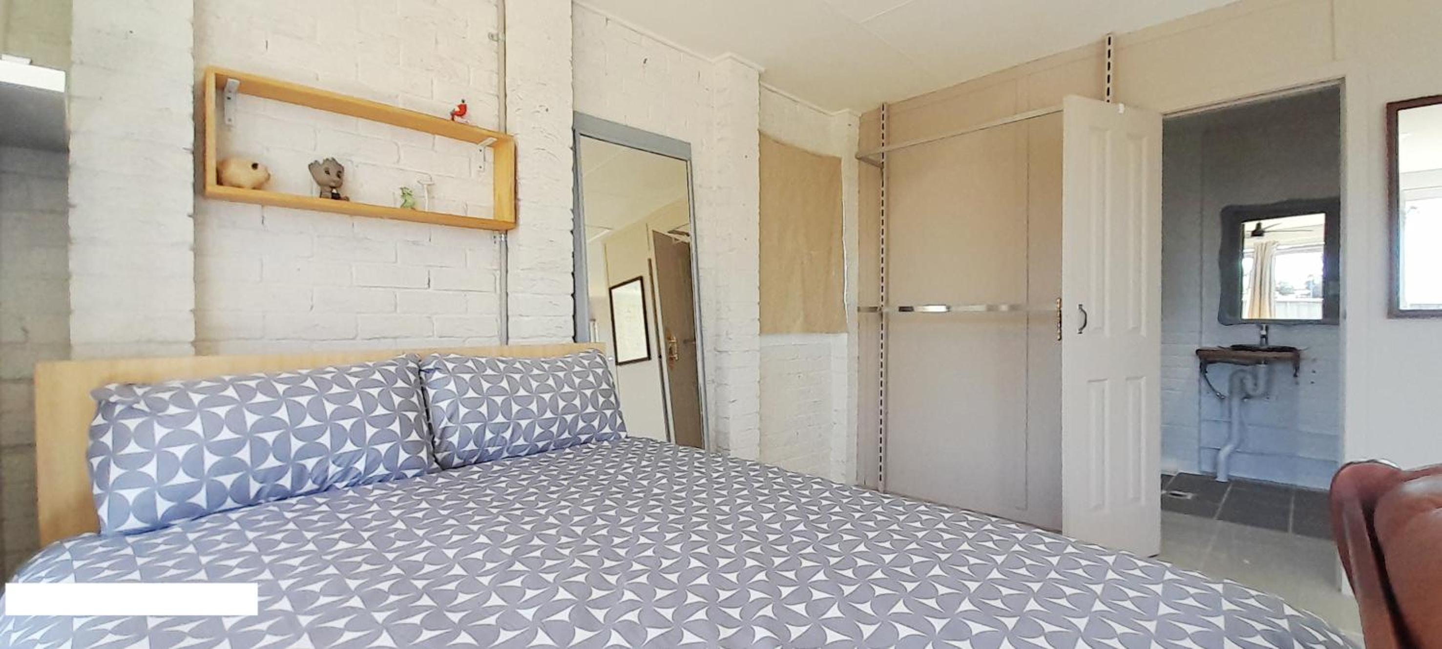 One-Bedroom House photo 1