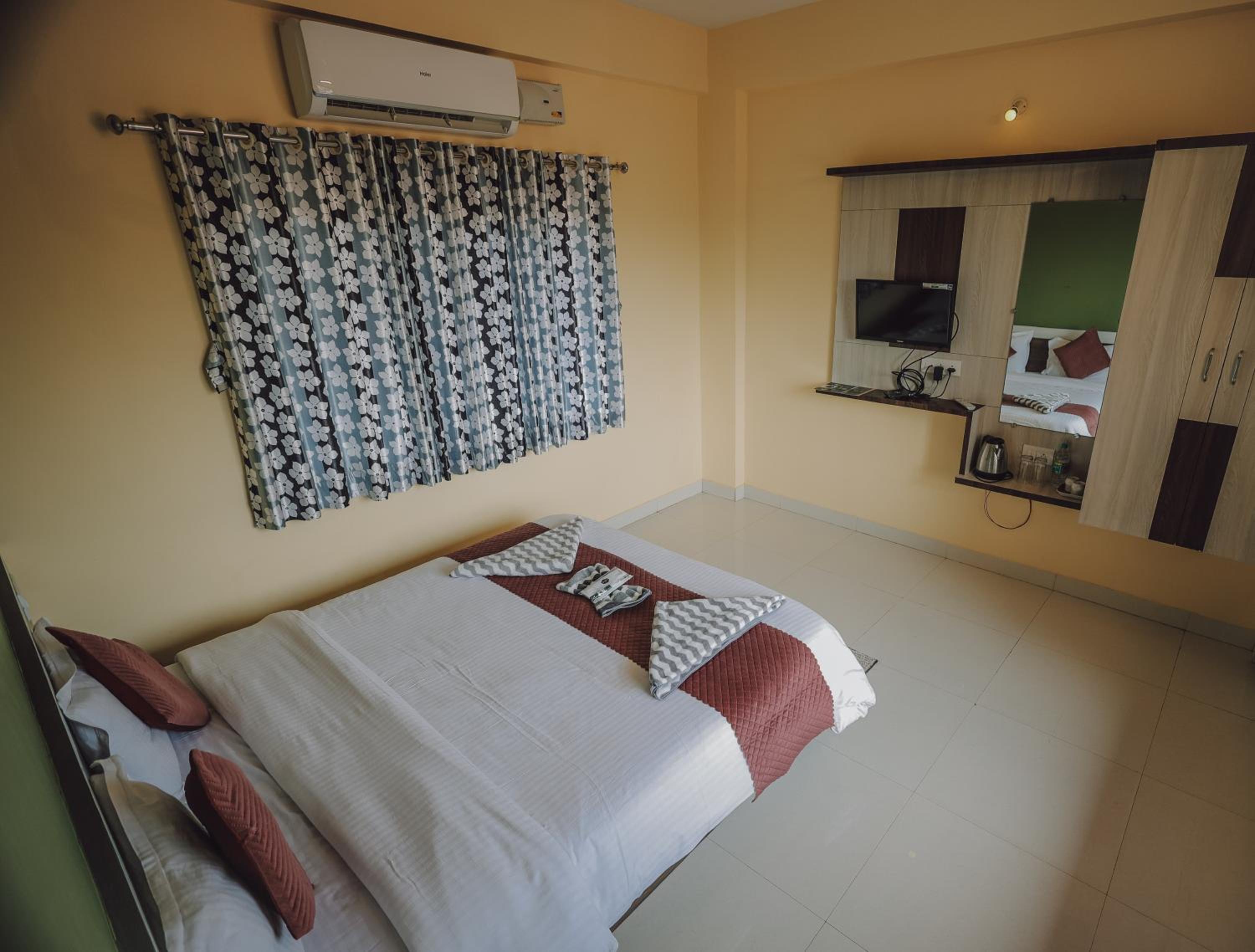 Deluxe Room without Balcony photo 3