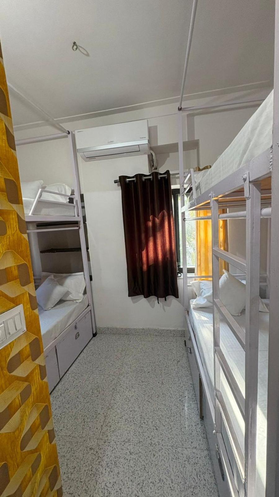 Bed in 4-Bed Mixed Dormitory Room photo 2