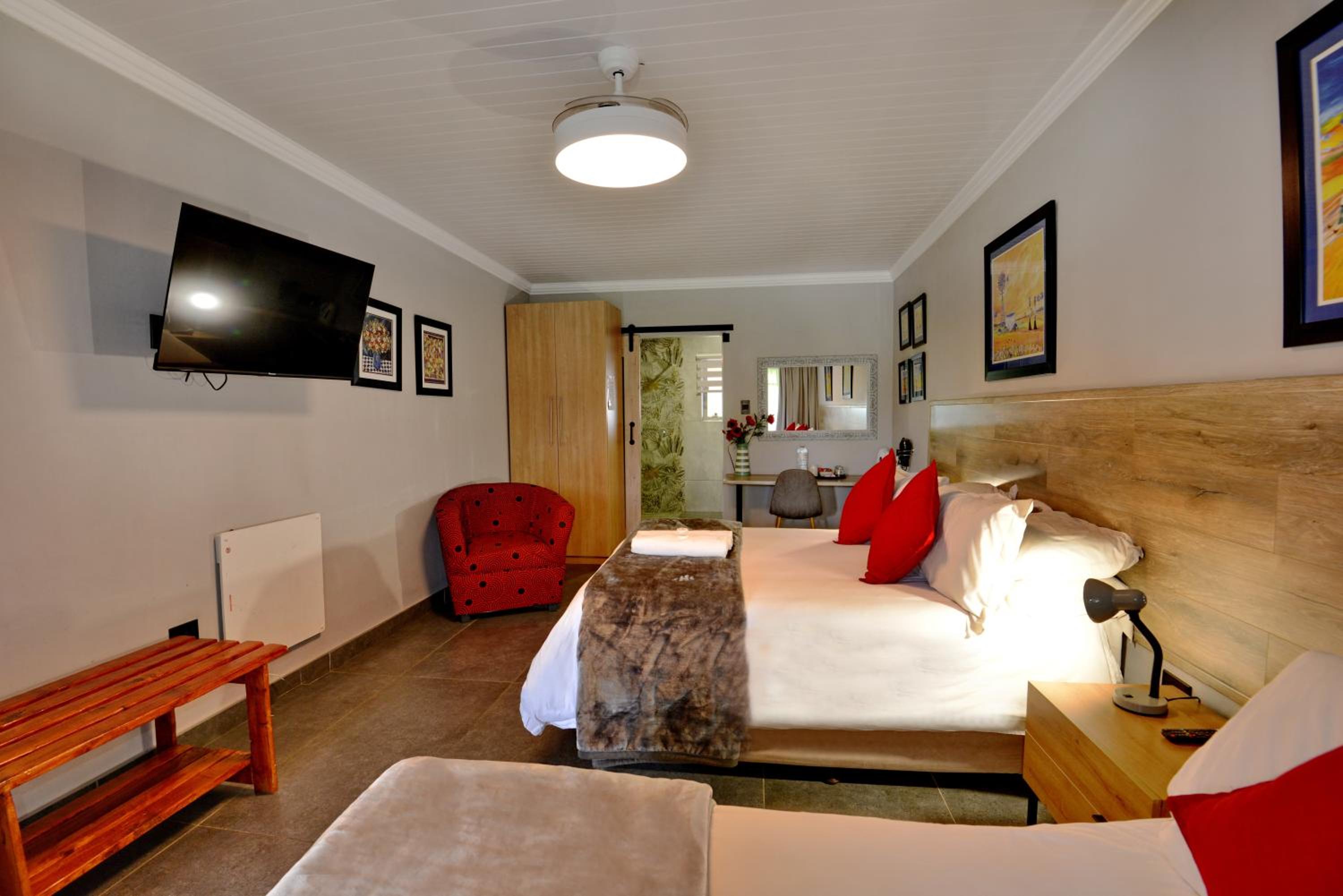 Family Room - Photo 14