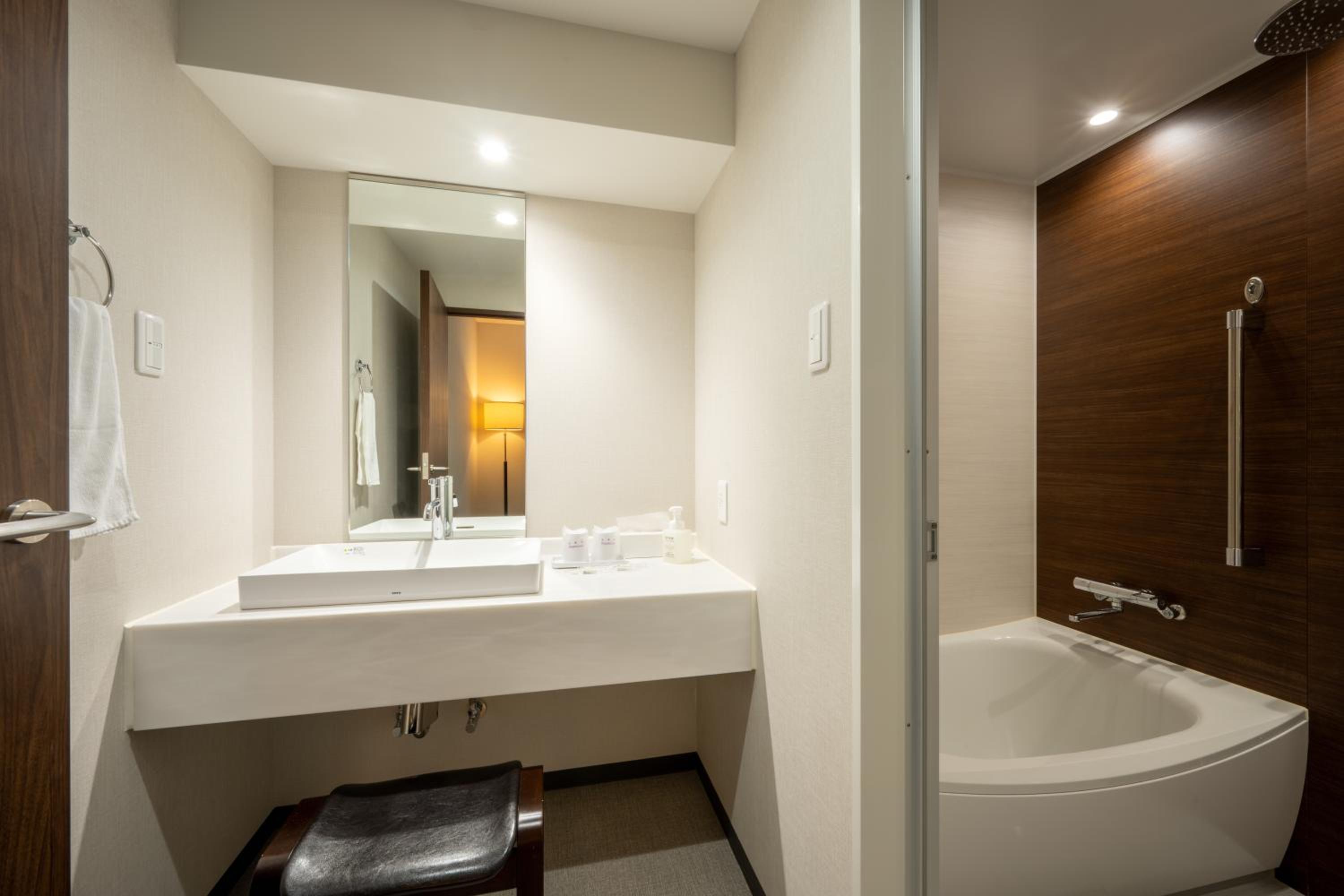 Standard Twin Room - Photo 5