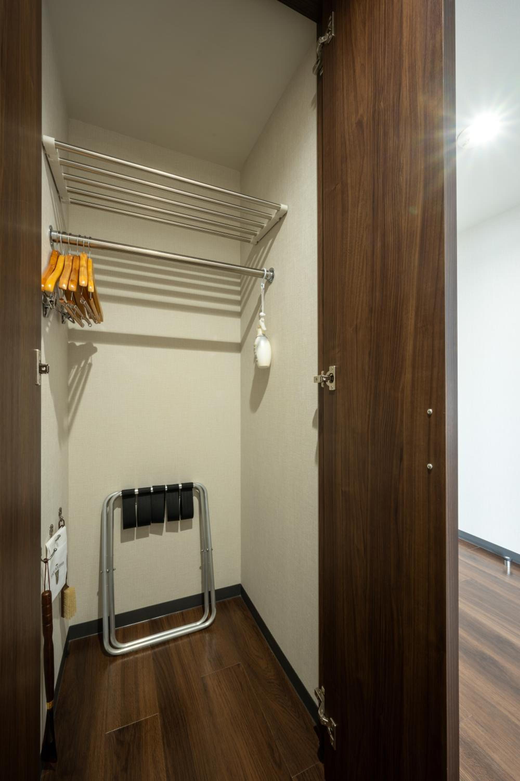 Standard Twin Room - Photo 8