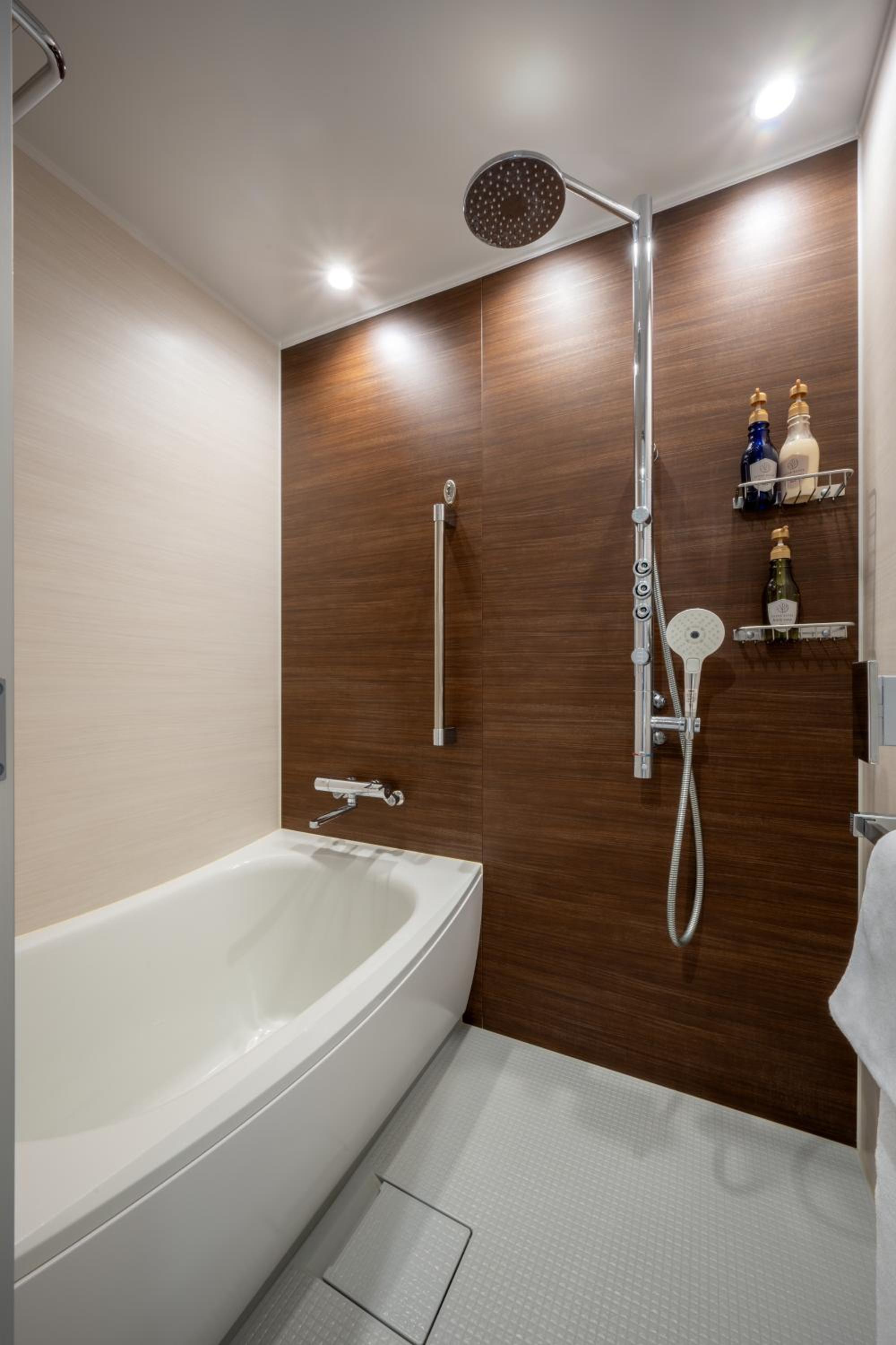 Standard Twin Room - Photo 6