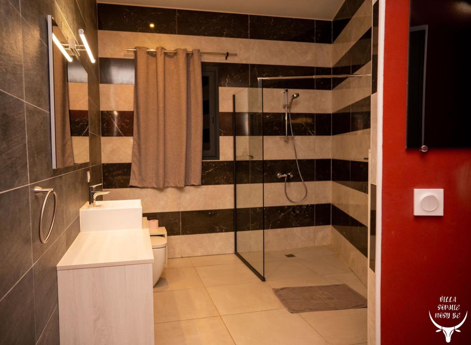 Deluxe Double Room With Sea View photo 3