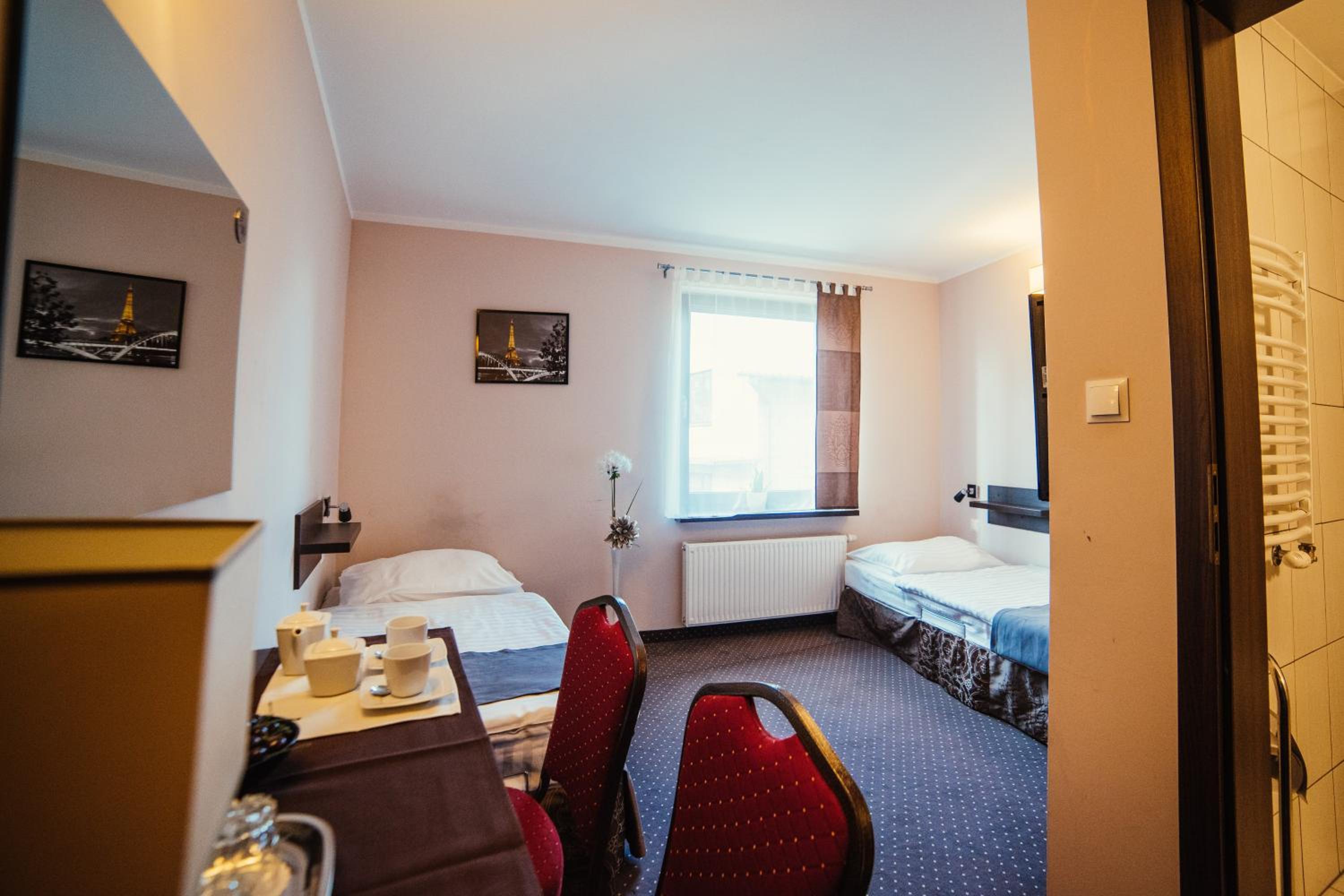 Twin Room - Photo 14