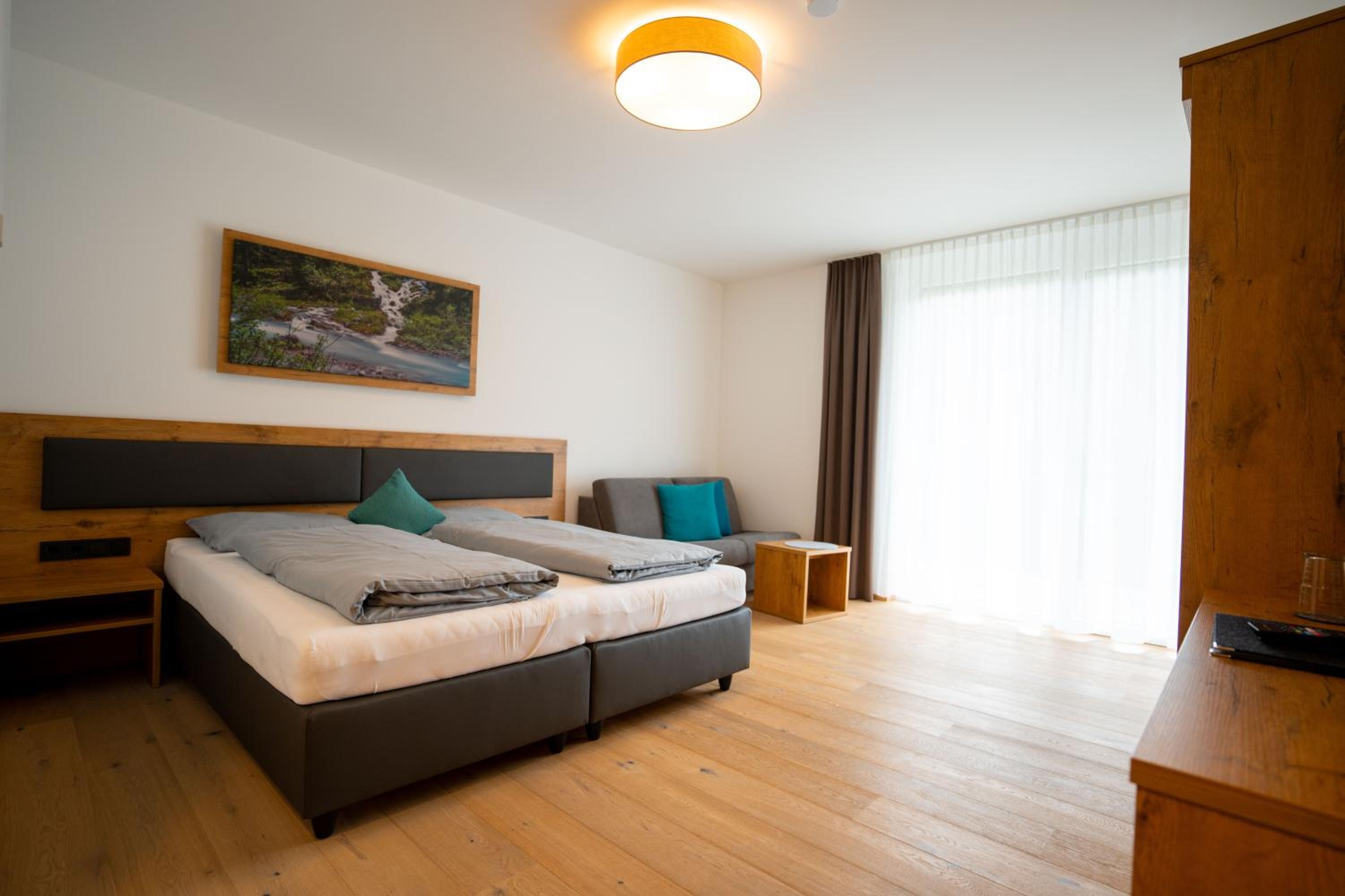Large Double Room photo 2