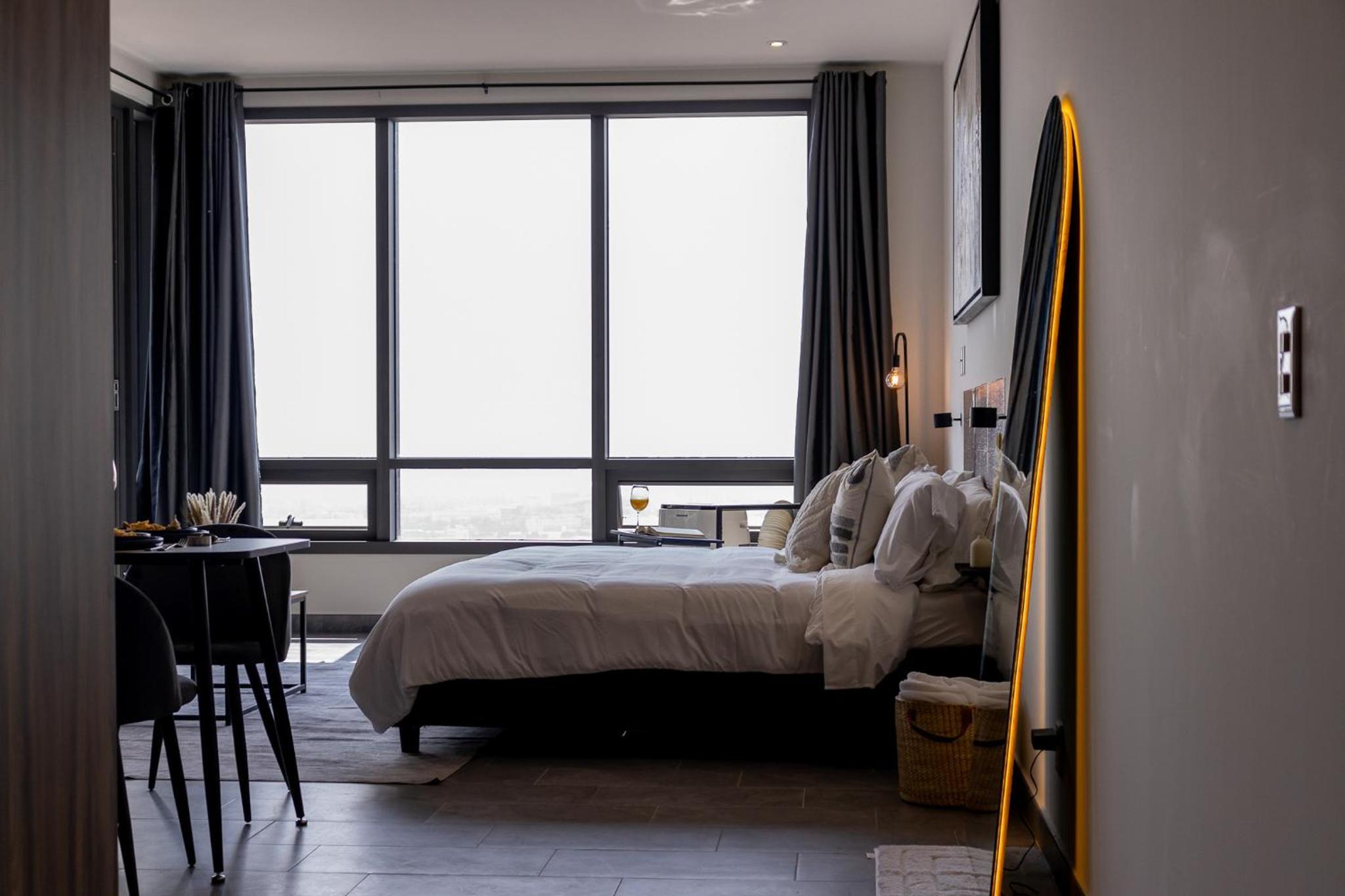 Apartment with View and Balcony photo 2