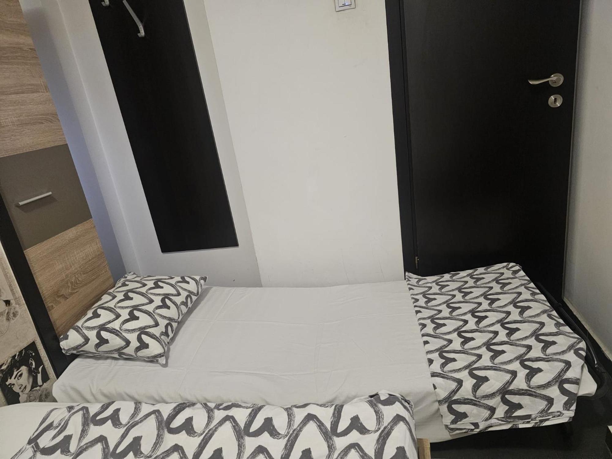 Two-Bedroom Apartment - Photo 3