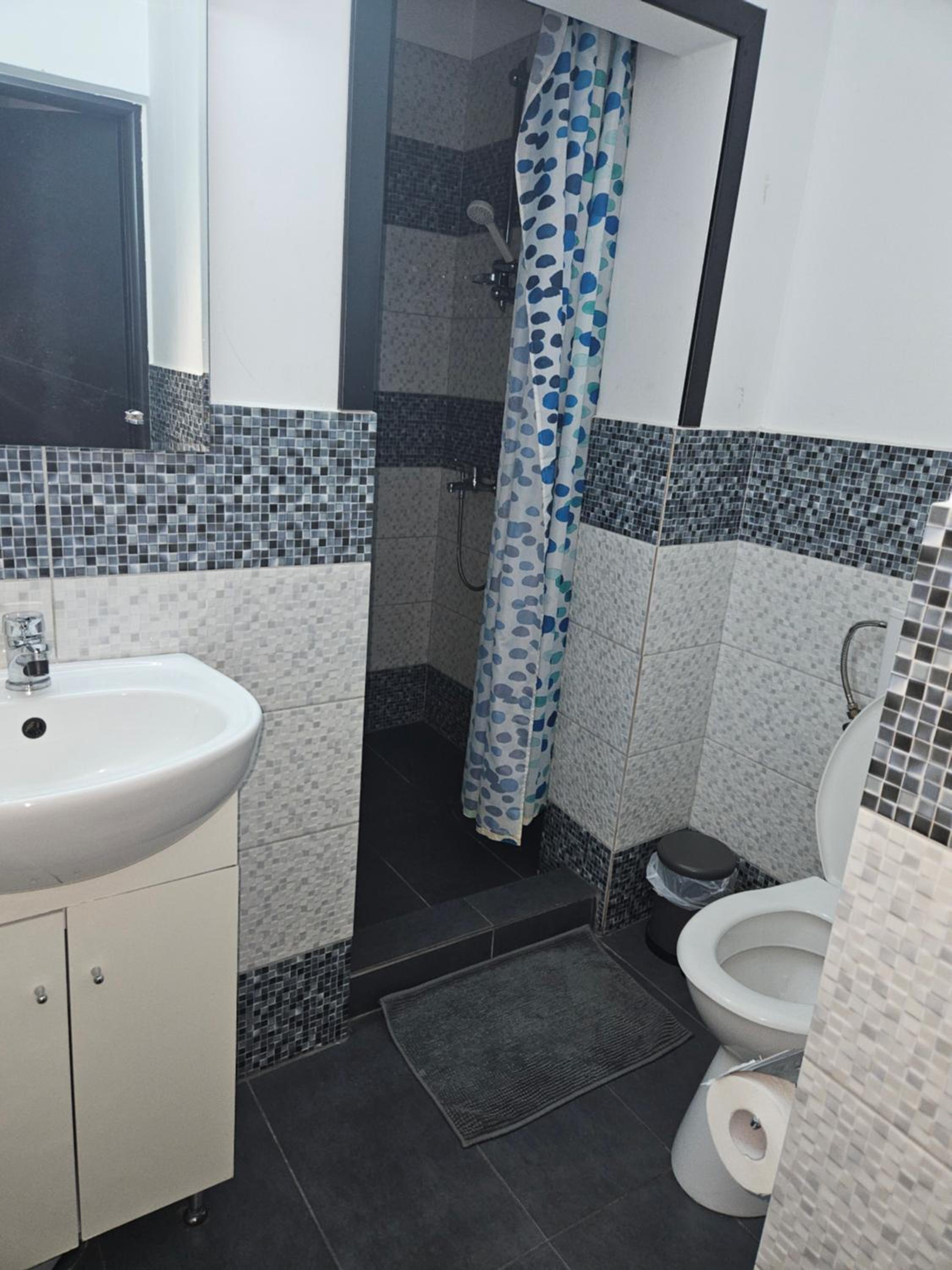 Two-Bedroom Apartment - Photo 6