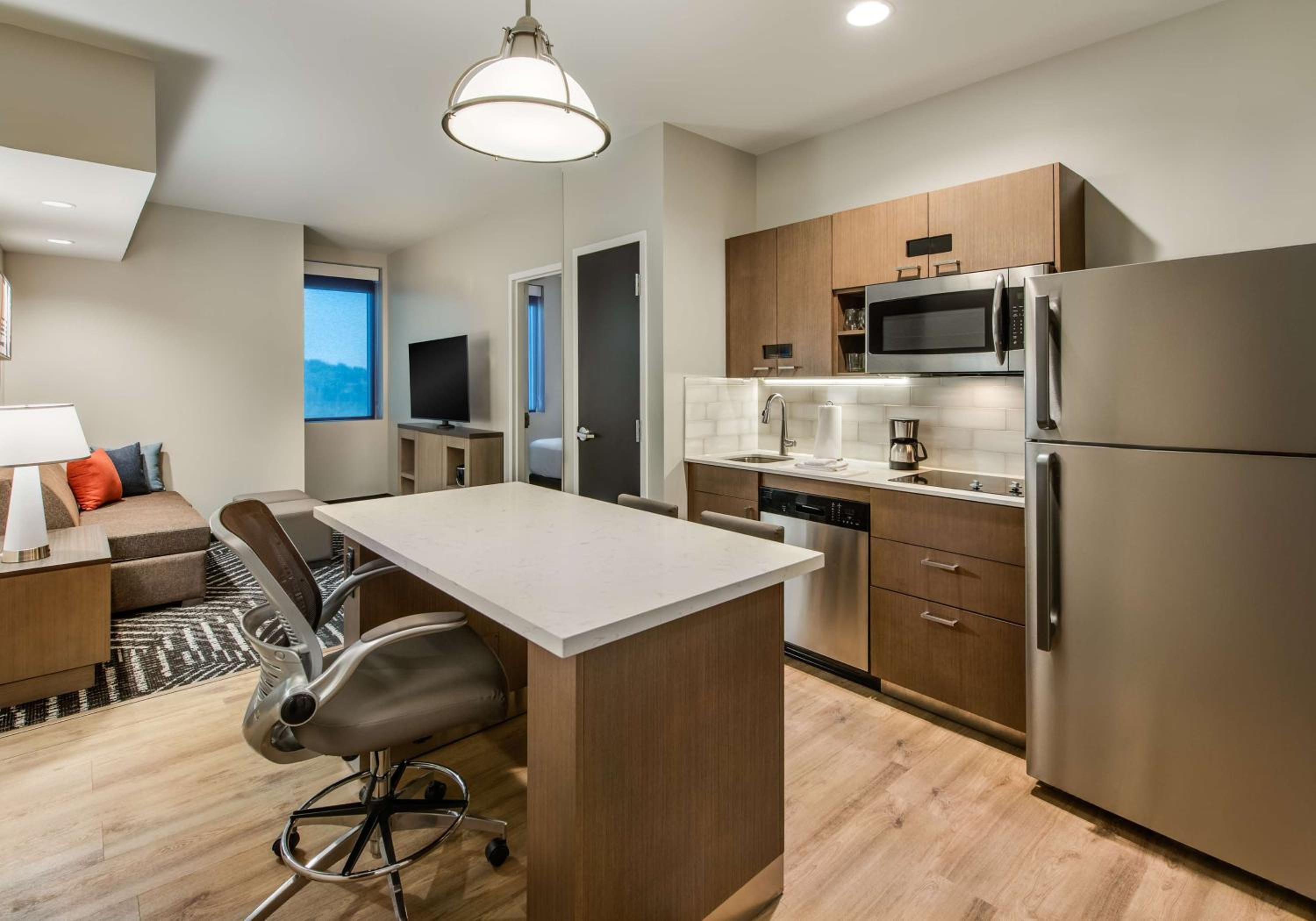 One-Bedroom King Suite with Sofa Bed and Kitchen - Photo 2