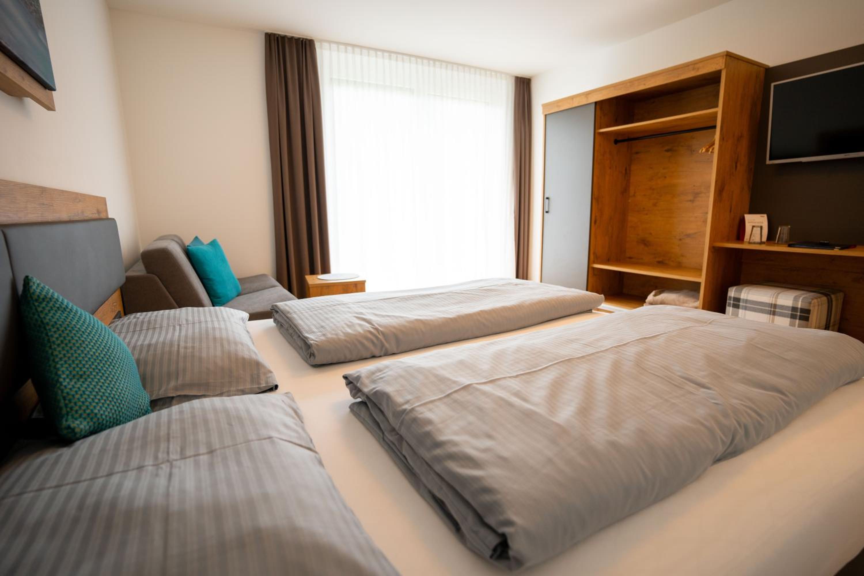 Large Double Room photo 3