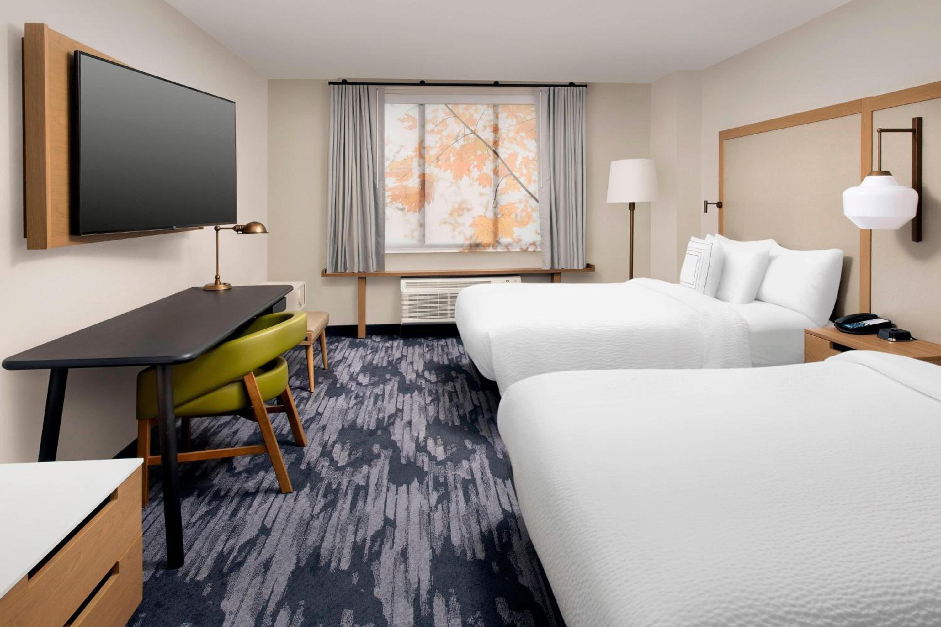 Guest Room with Two Queen Beds - Photo 1
