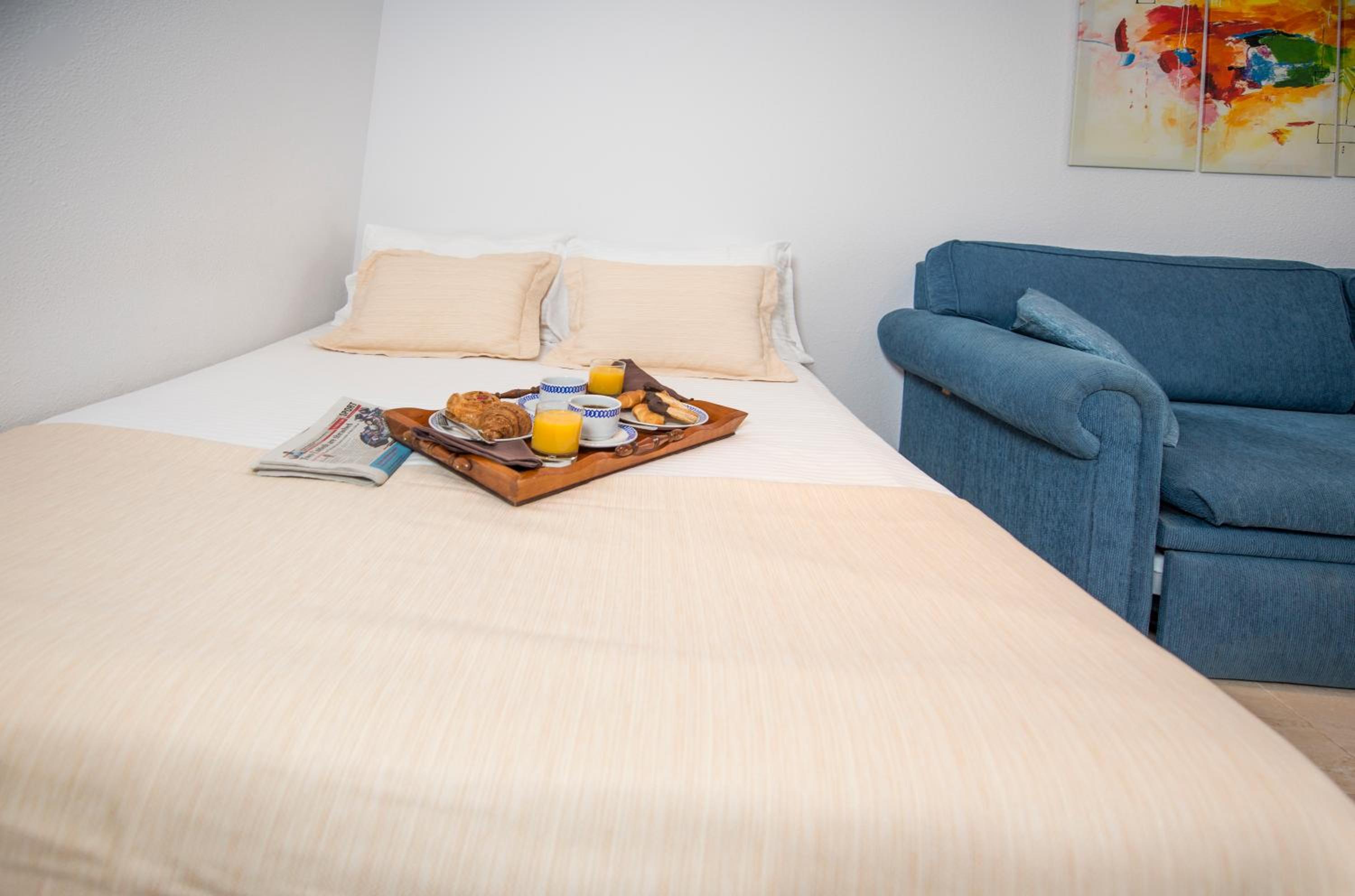 Studio Apartment photo 2