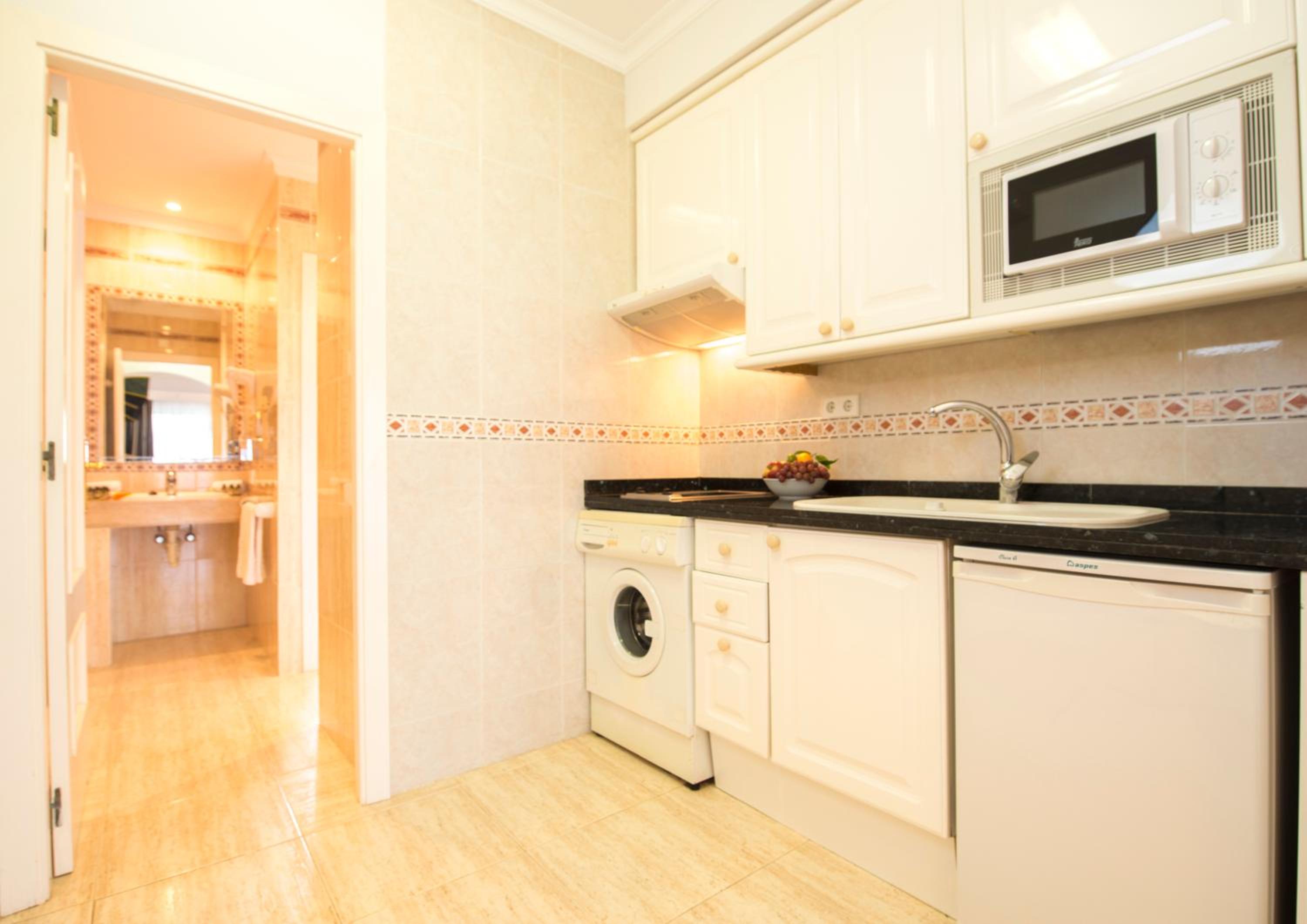 Studio Apartment photo 3