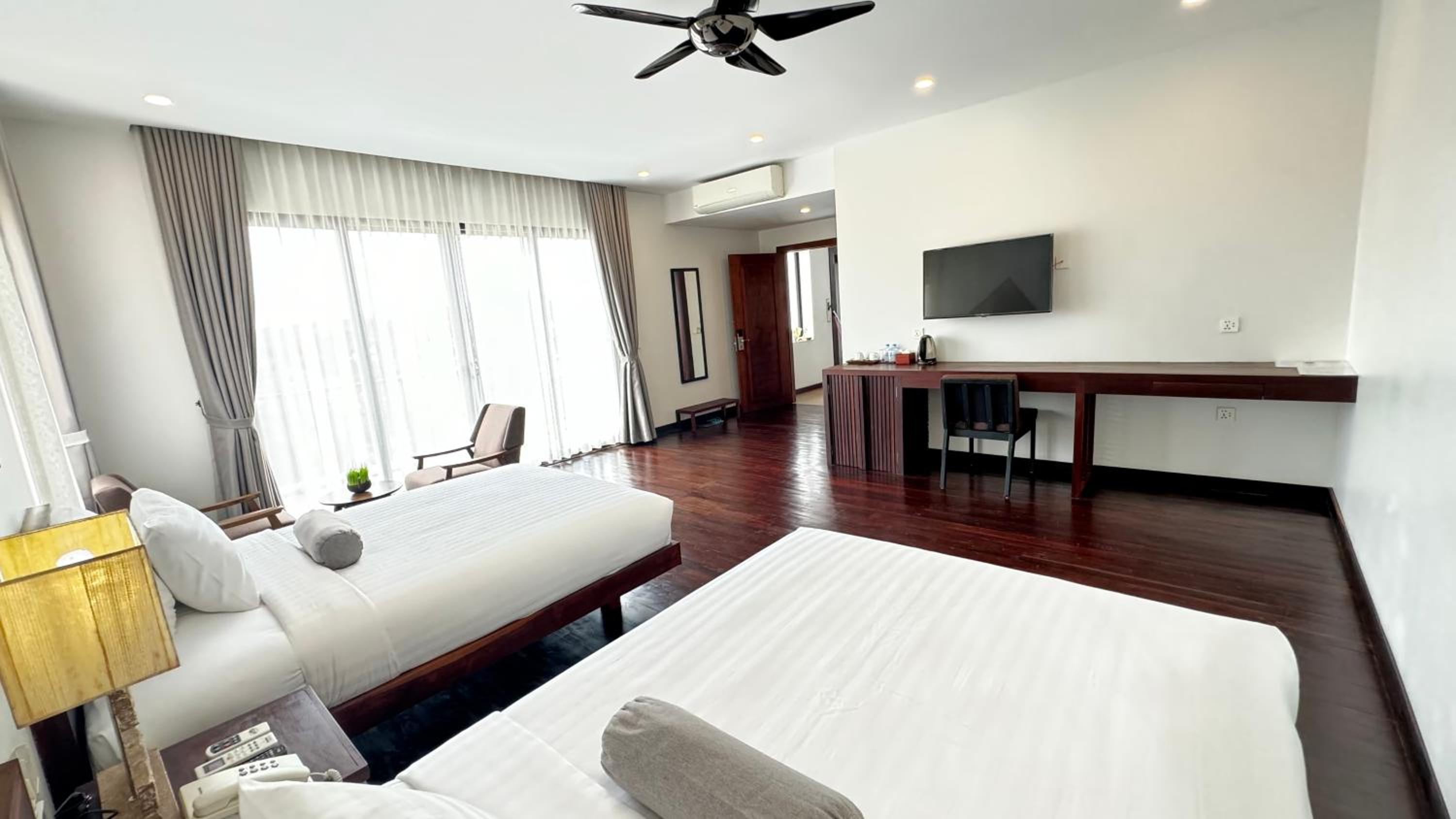 Twin Room with Balcony