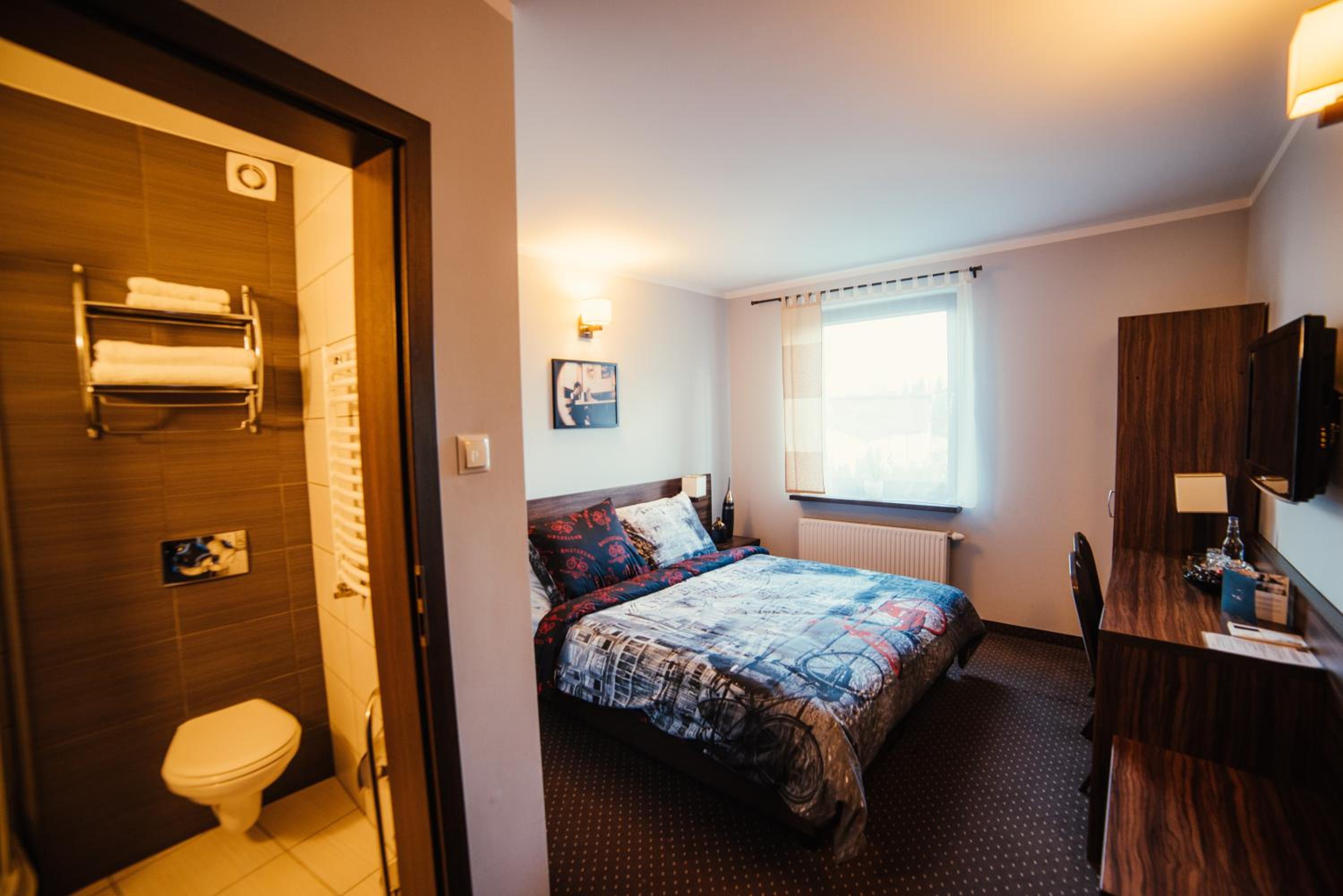 Double Room - Photo 16